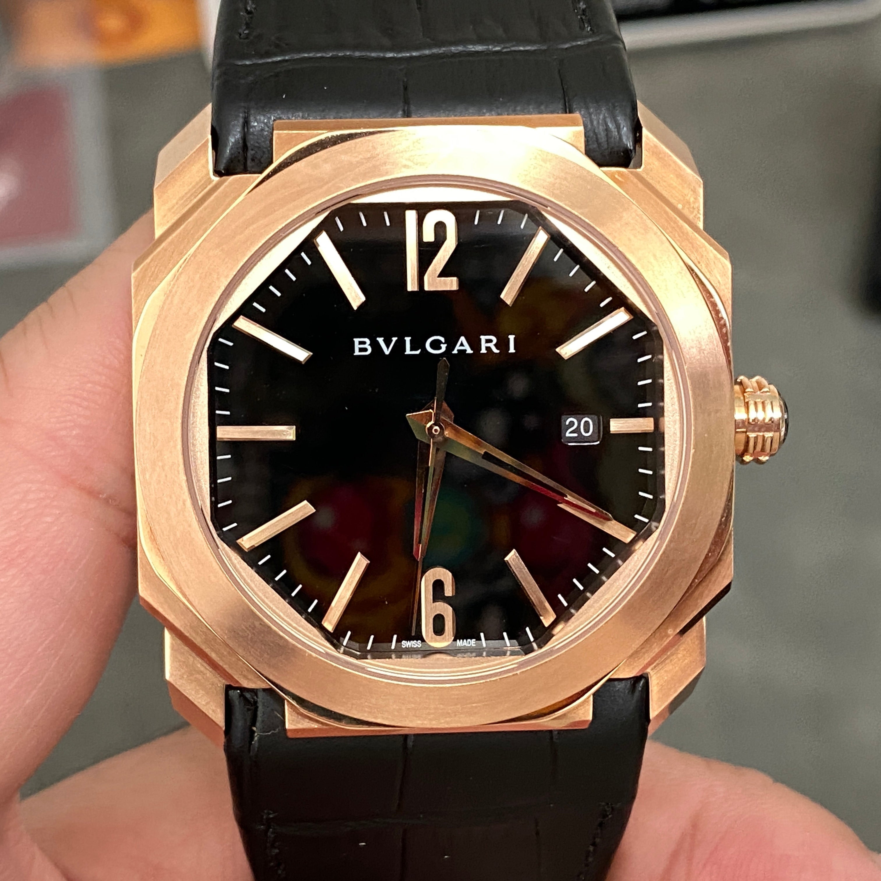 OCTO 41 ROSE GOLD CASE BLACK CROCODILE LEATHER STRAP