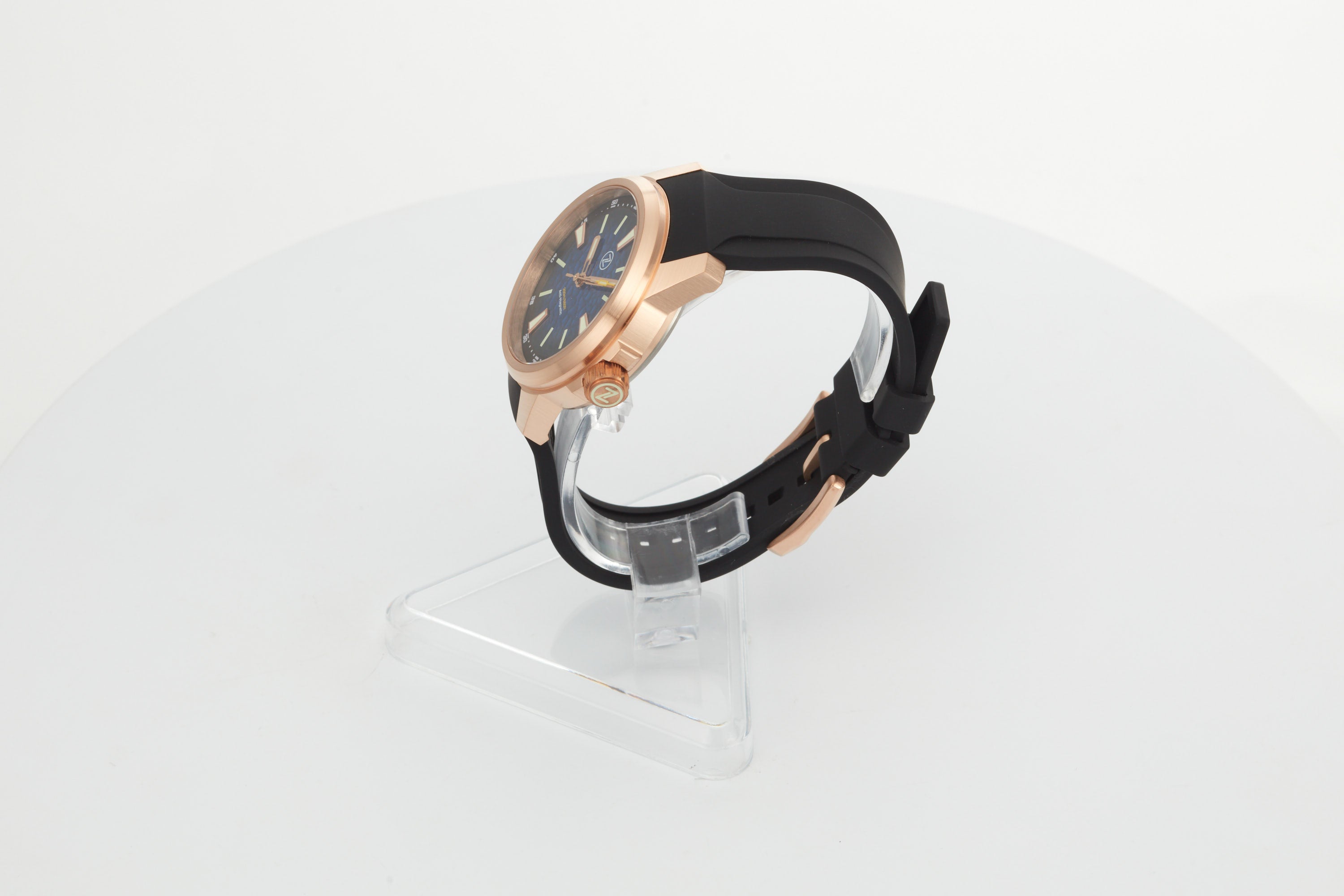 Aurora Field 38mm Br 'Hammered Blue'