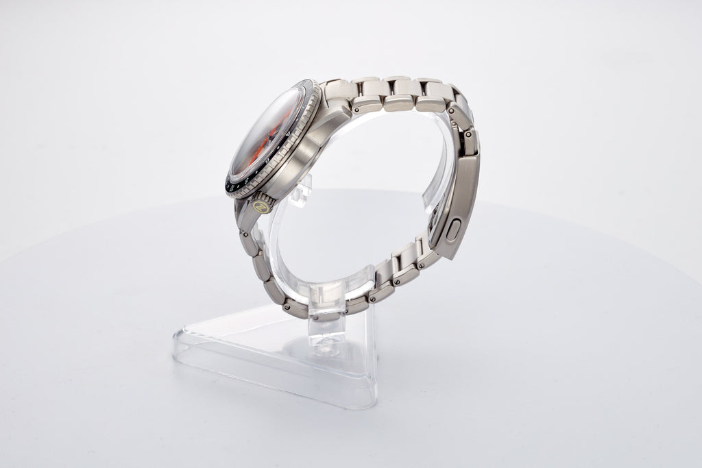Mako 300m GMT 'Cracked Ice'