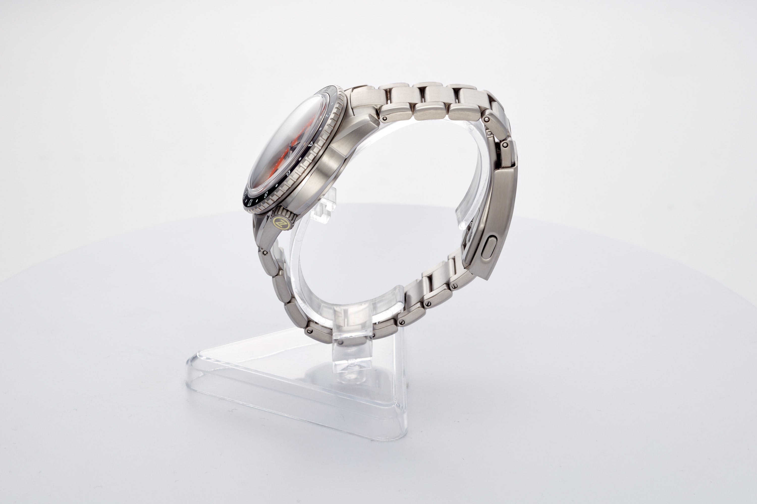 Mako 300m GMT 'Cracked Ice'