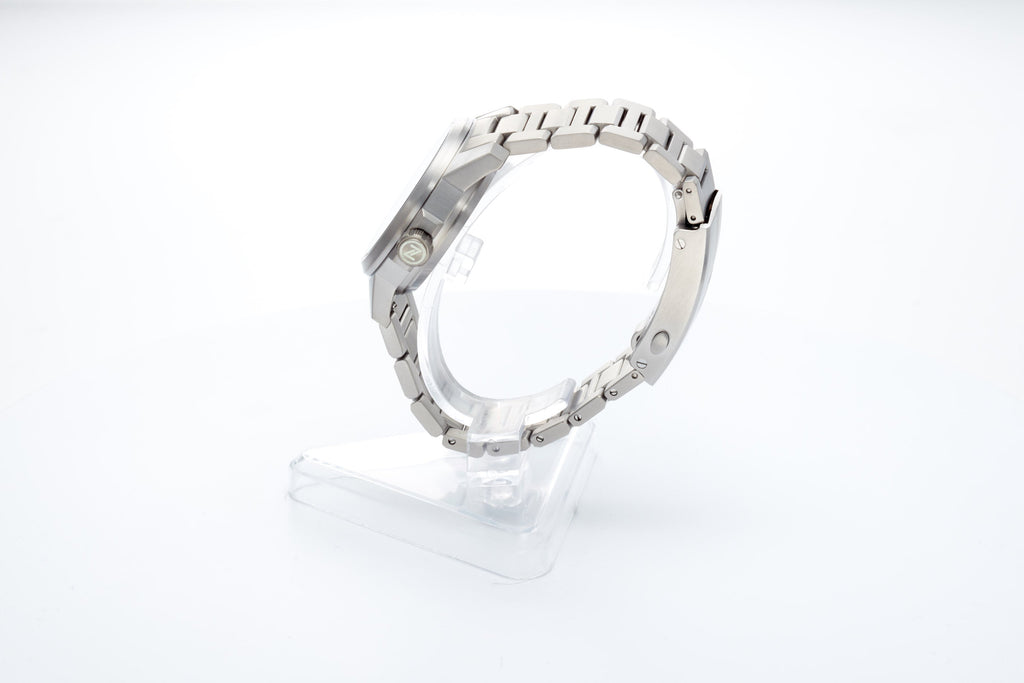 Aurora Field 38mm Ti 'Crystallised Ti' Limited Edition