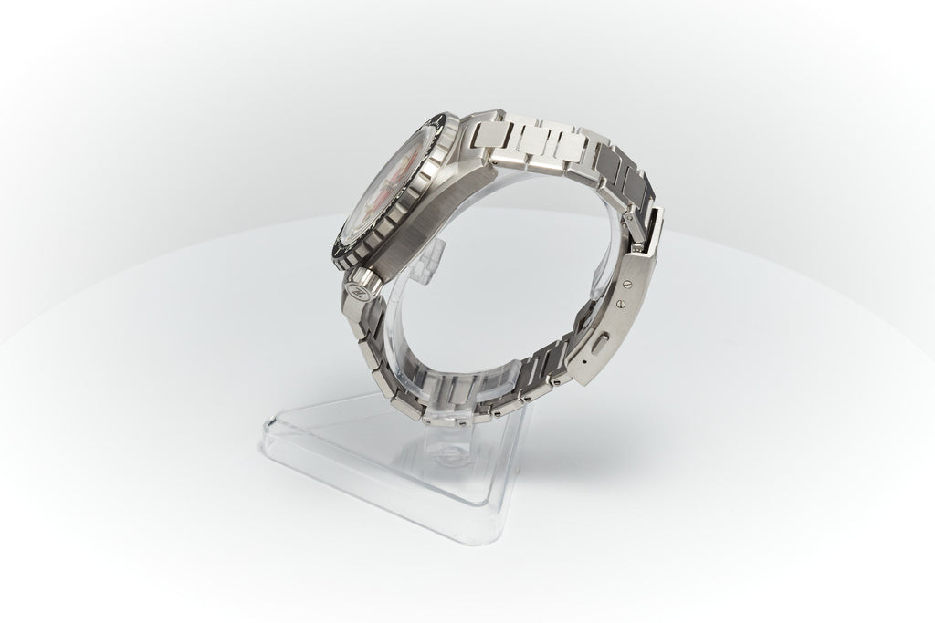 Thresher 44mm 'Agate'