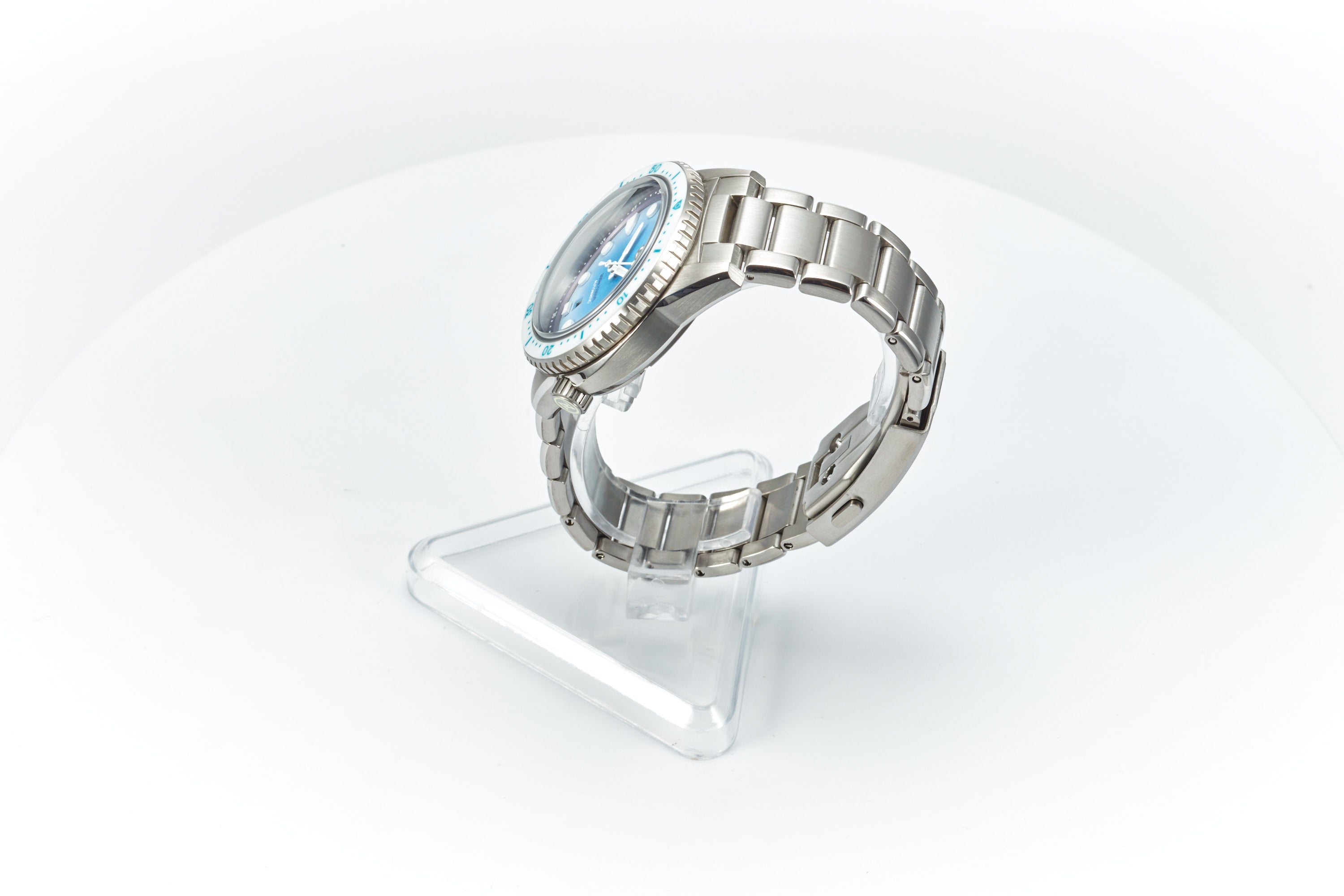 Mako 300m Diver 'Lagoon Blue'