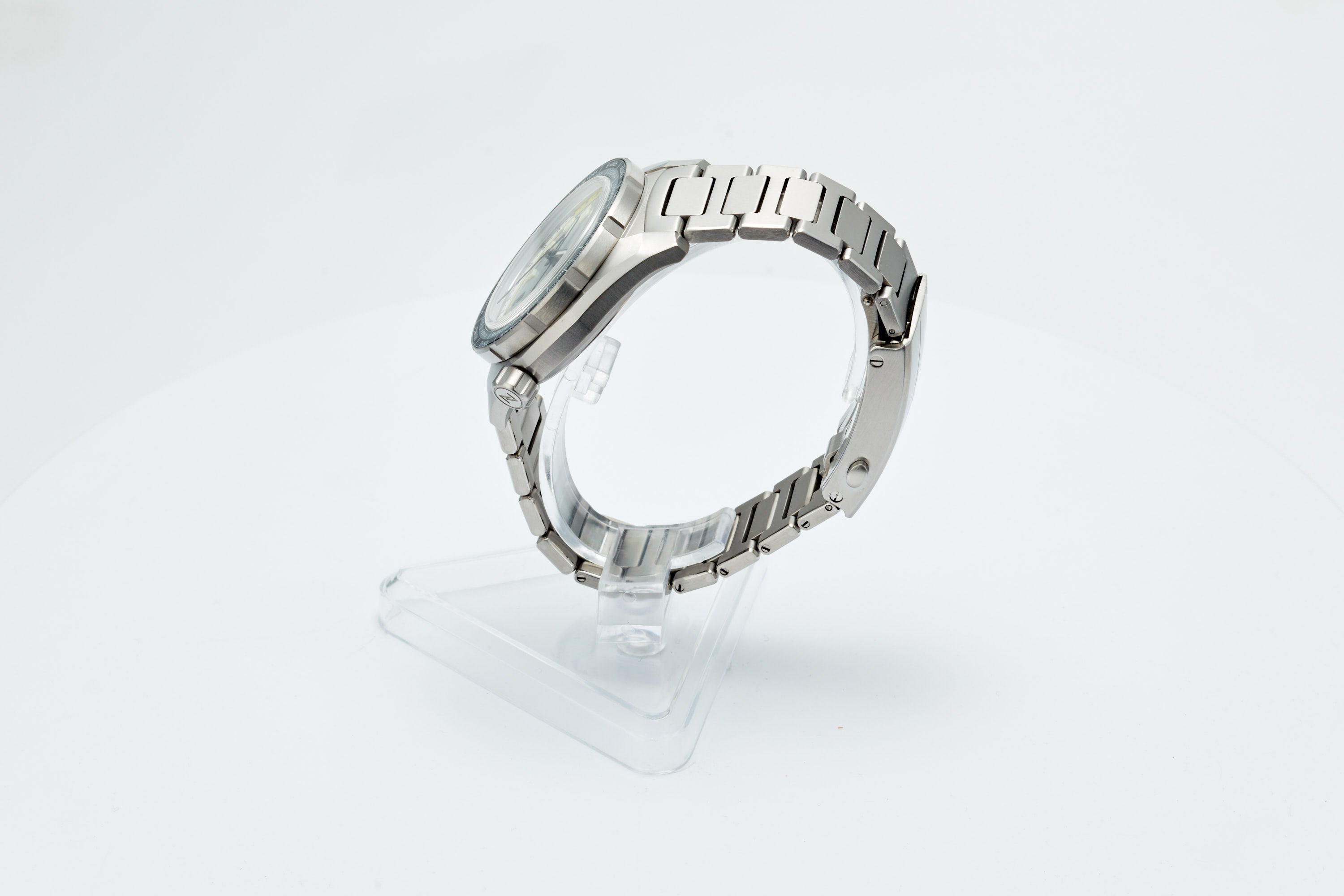 Thresher 41mm Chalk Grey