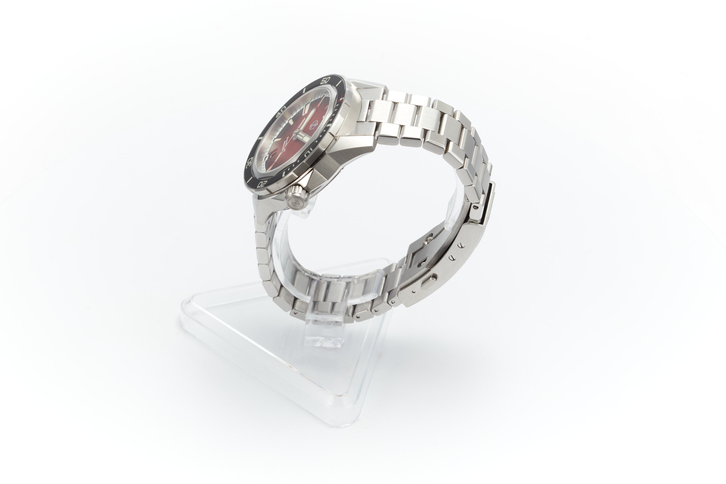 Swordfish 40mm SS 'Crimson Red'