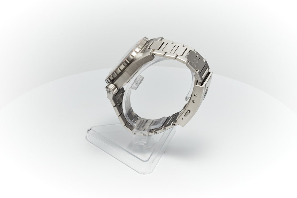 Thresher 44mm 'Ember'