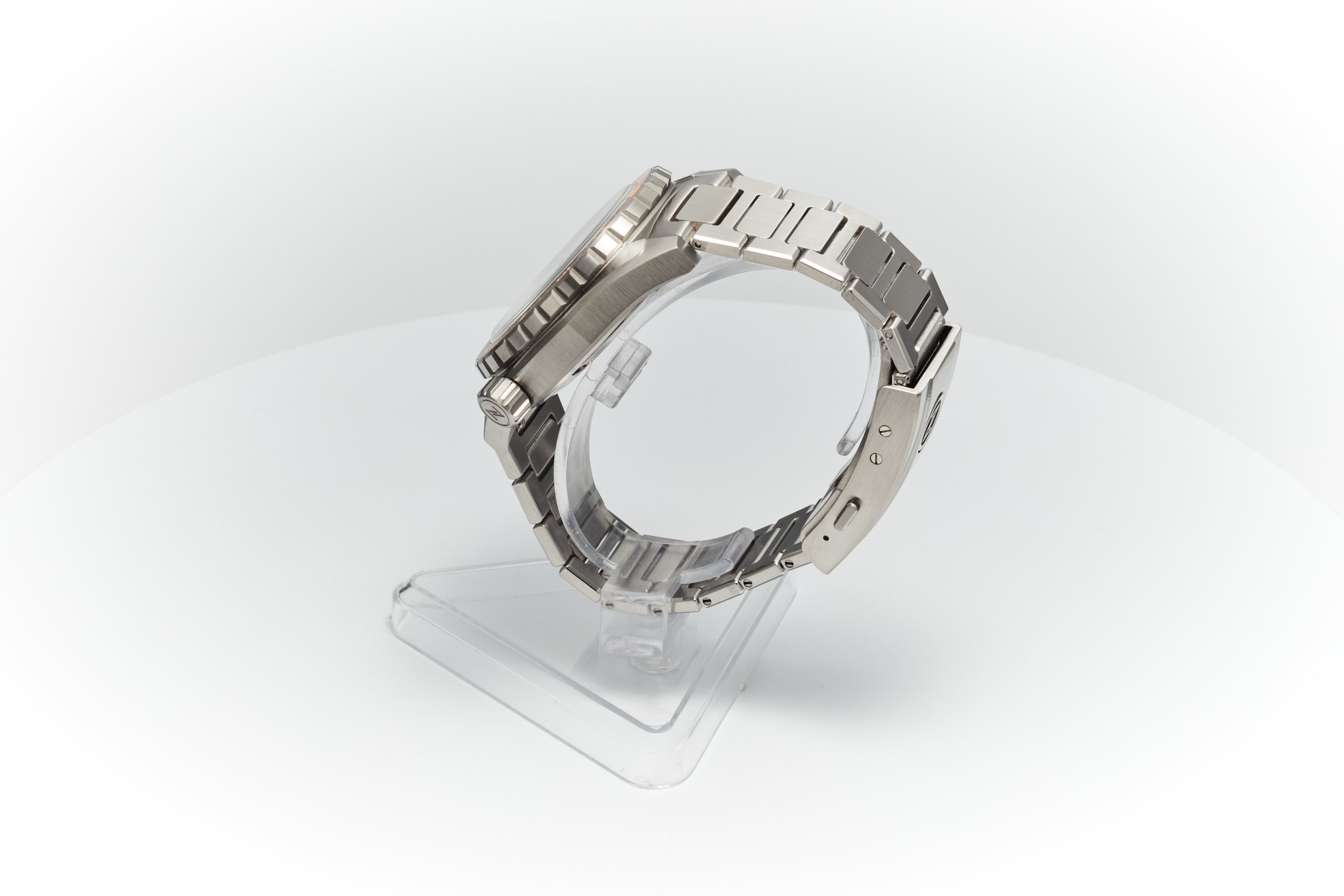 Thresher 44mm 'Ember'