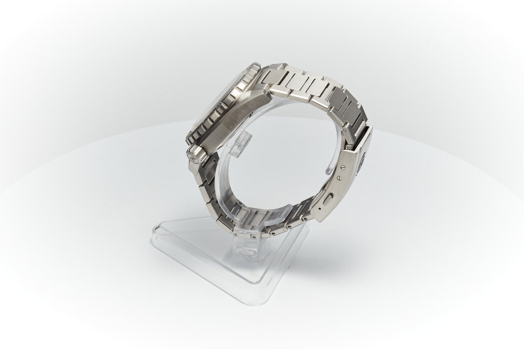 Thresher 44mm 'Agate'
