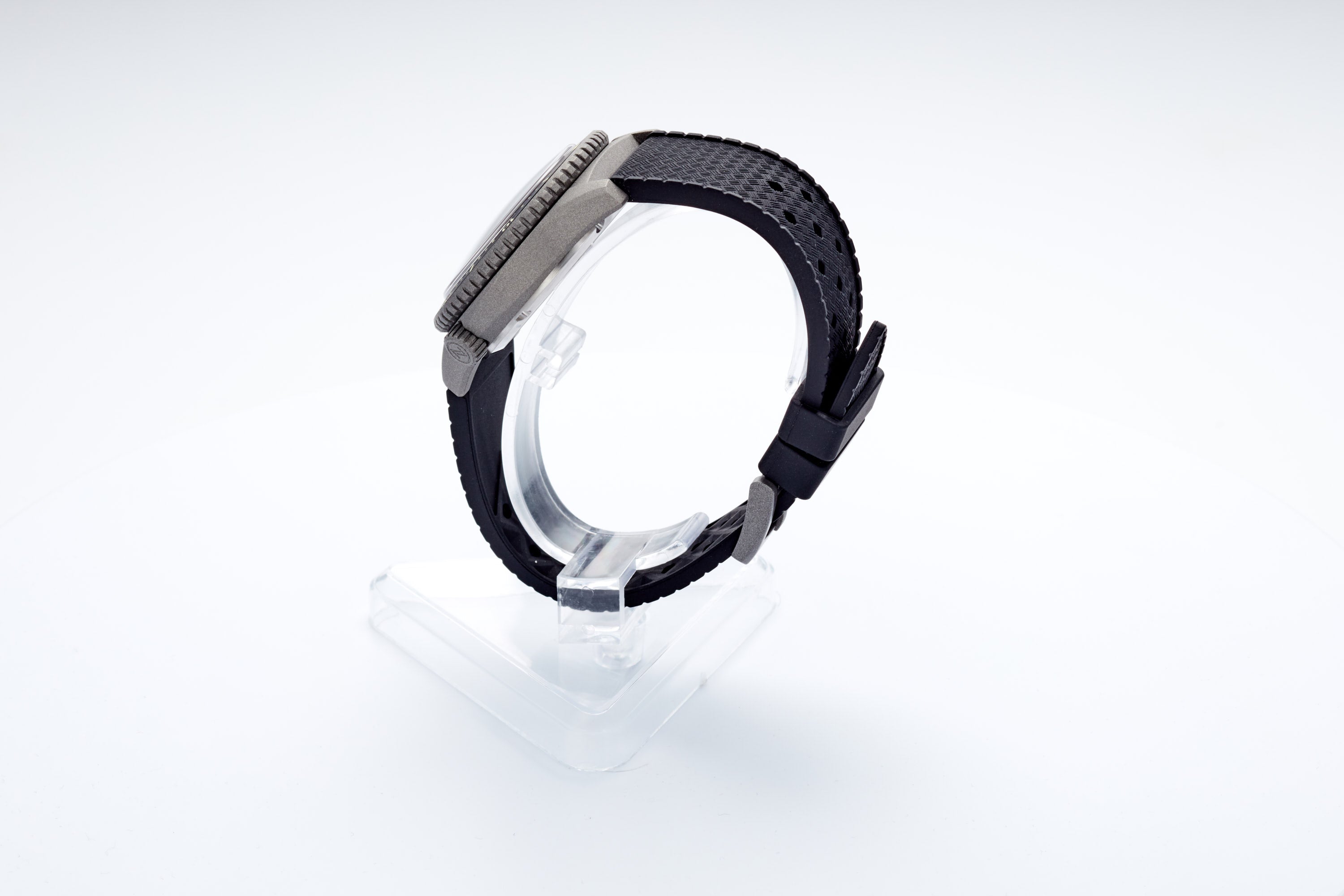 Mako 300m Diver 'Cerakote Carbon'