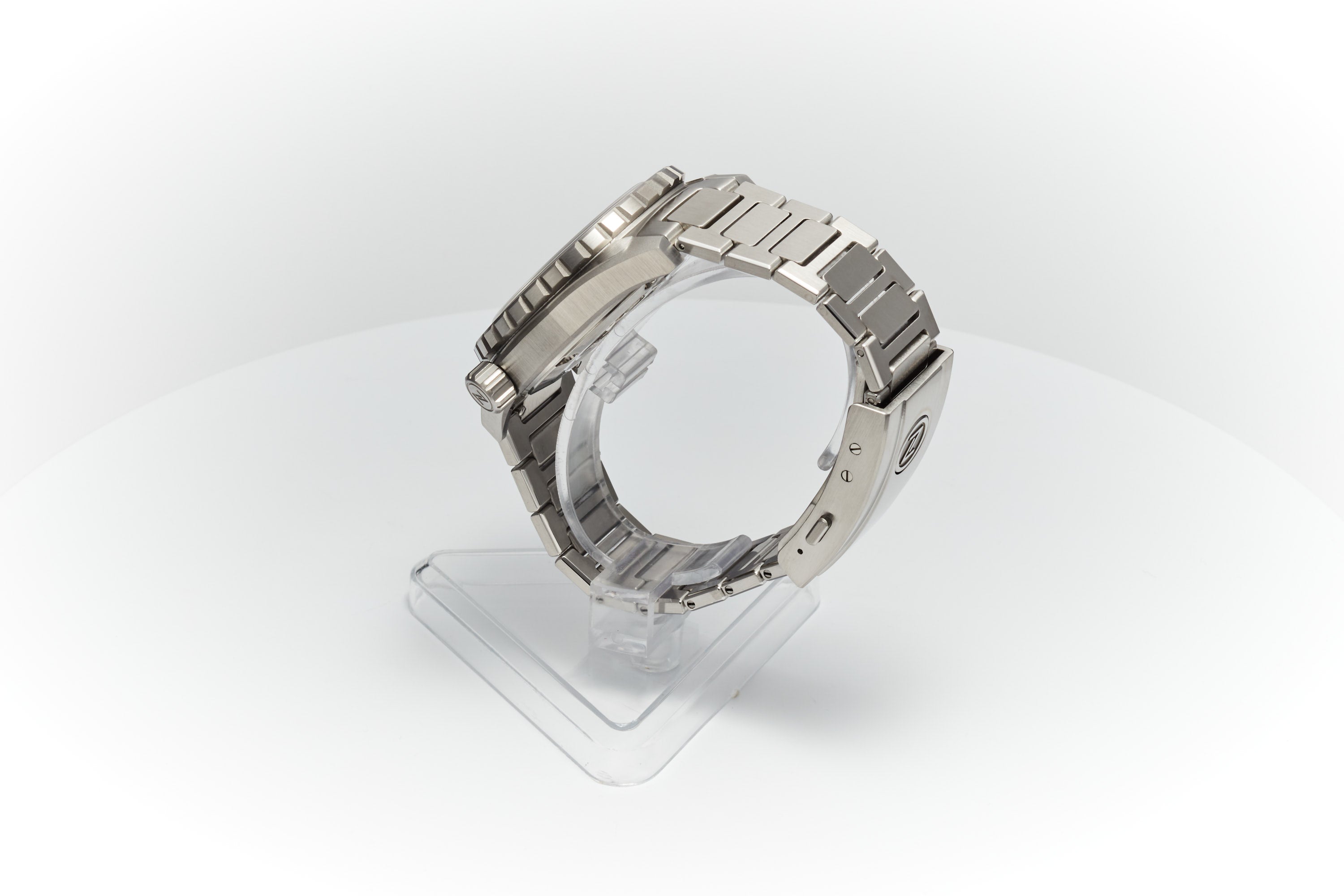 Thresher 44mm 'Ember'