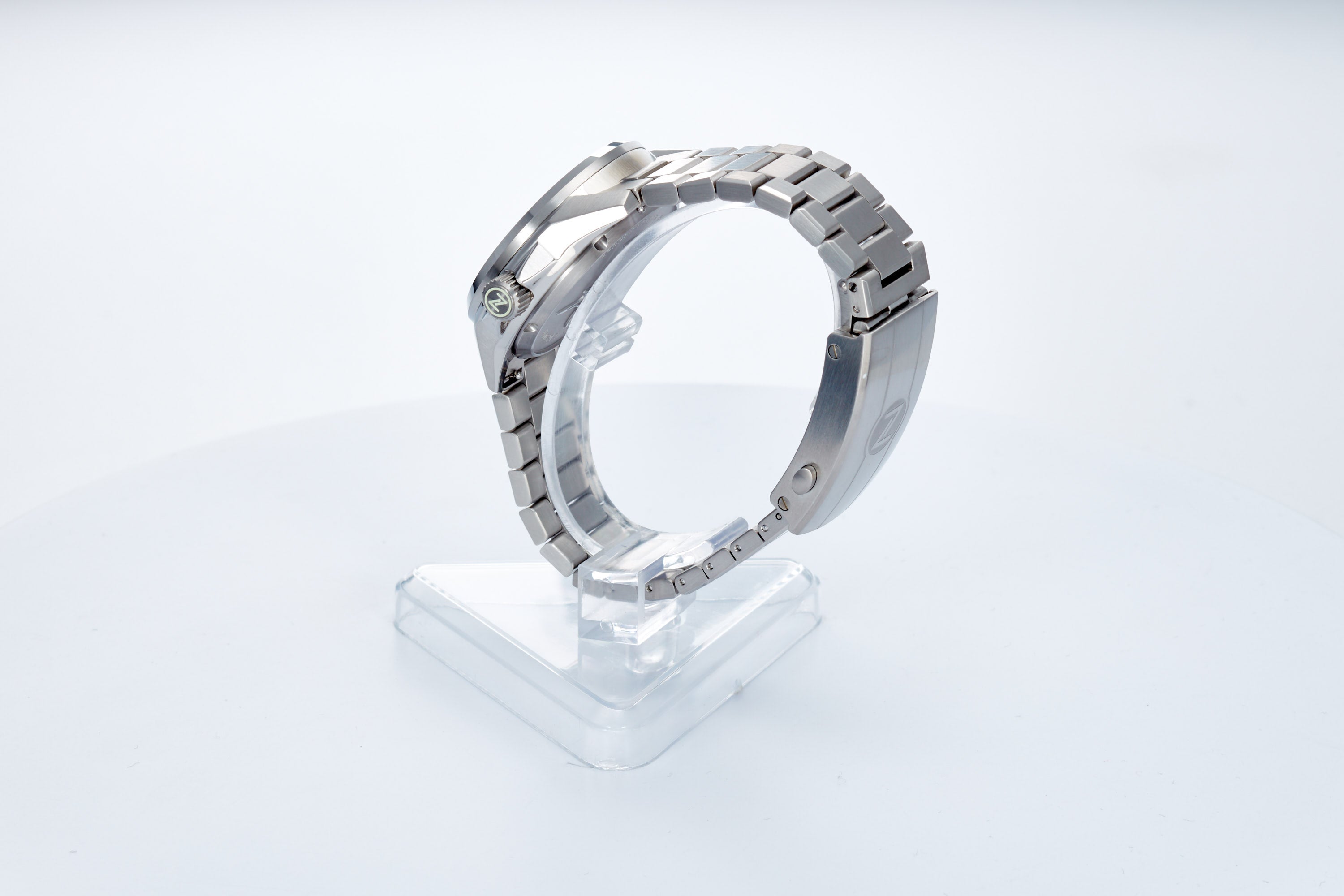 Swordfish Field 38mm SS 'Frost'