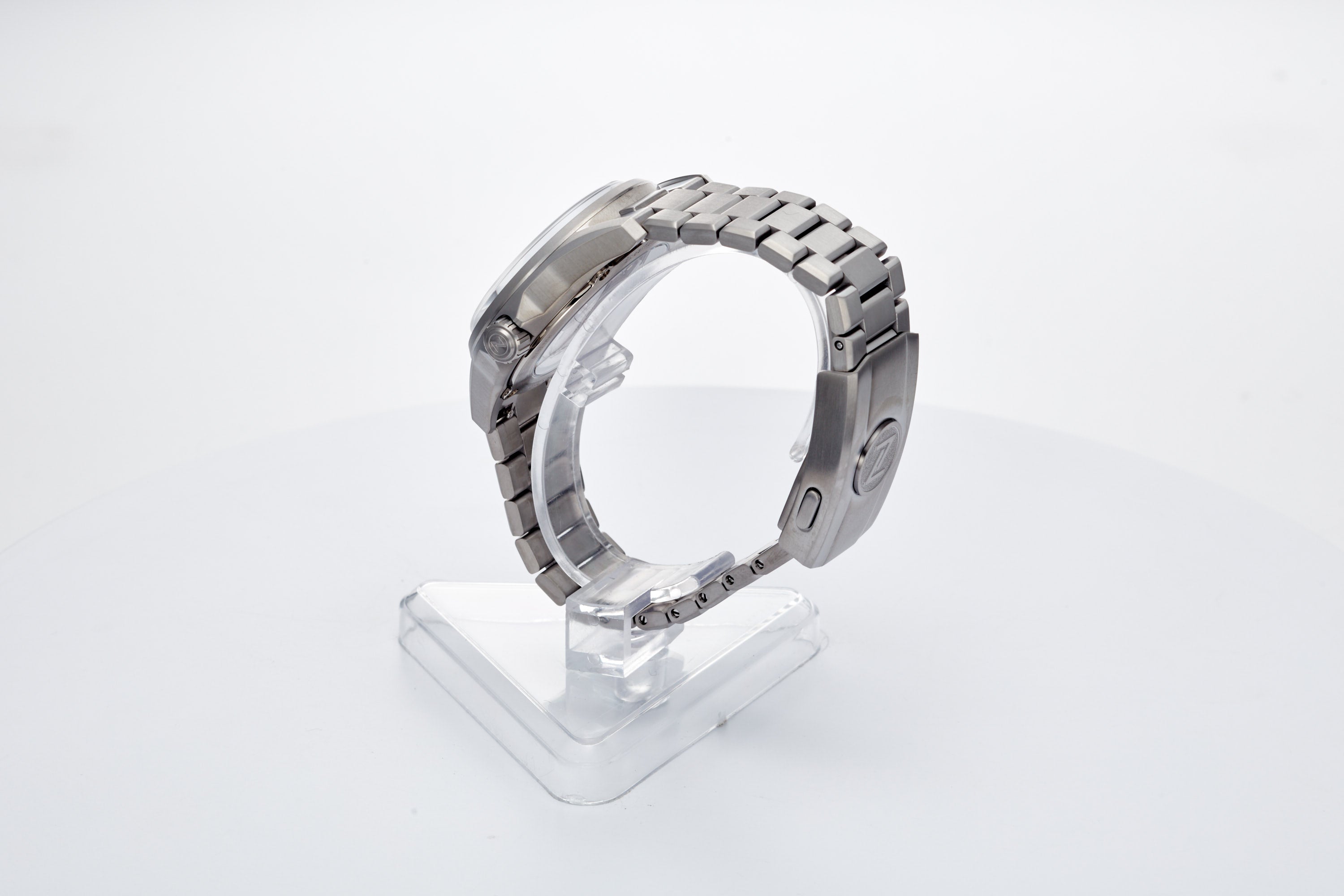 Spearfish Dual Time Ti 'Spark'