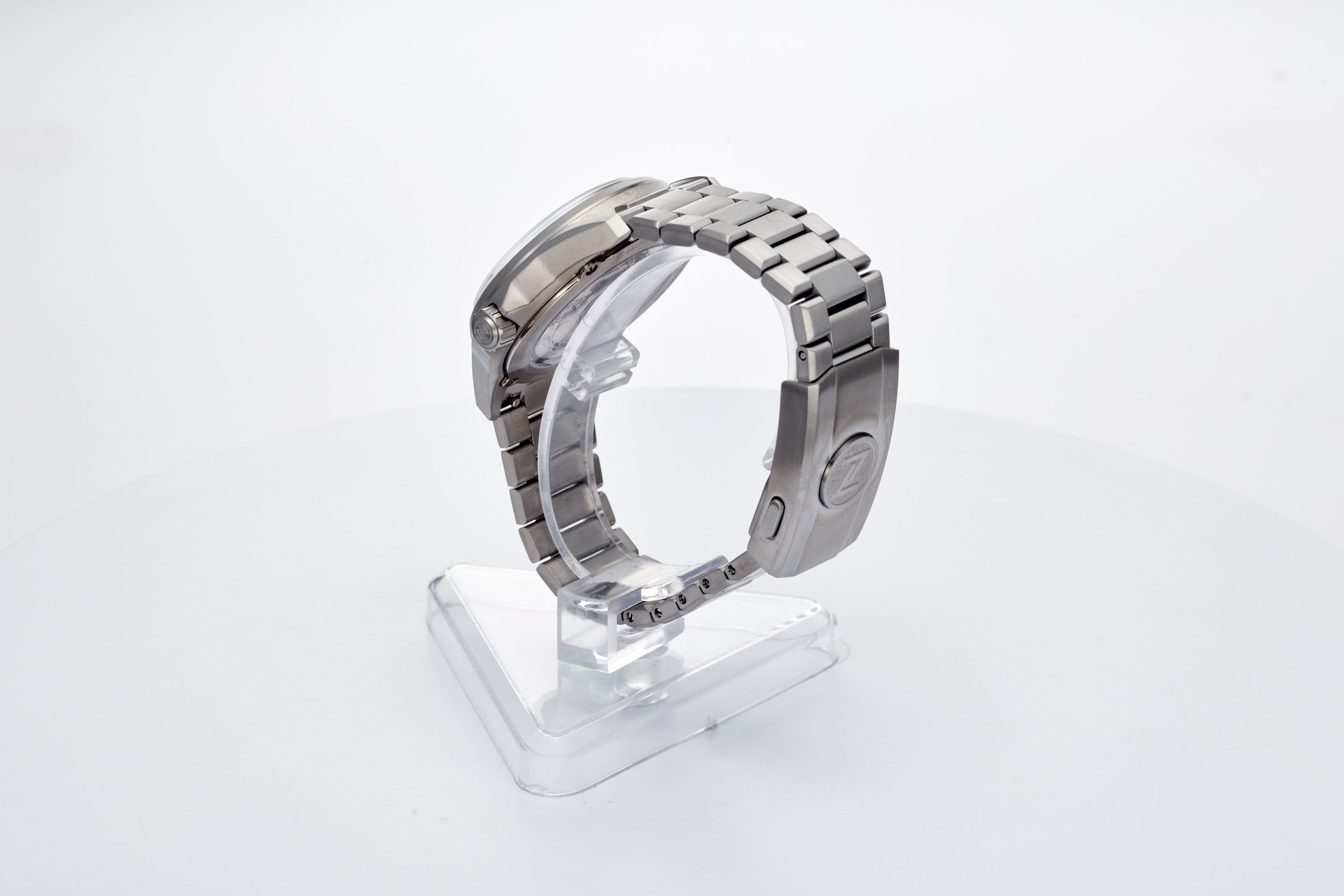 Spearfish Dual Time Ti 'Spark'