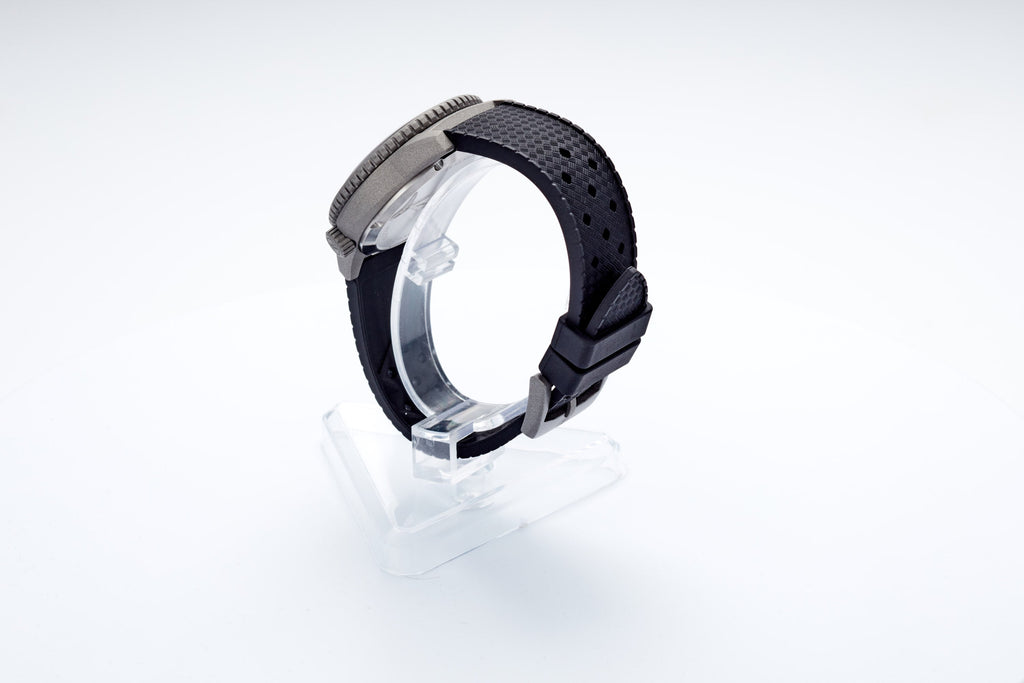 Mako 300m Diver 'Cerakote Carbon'