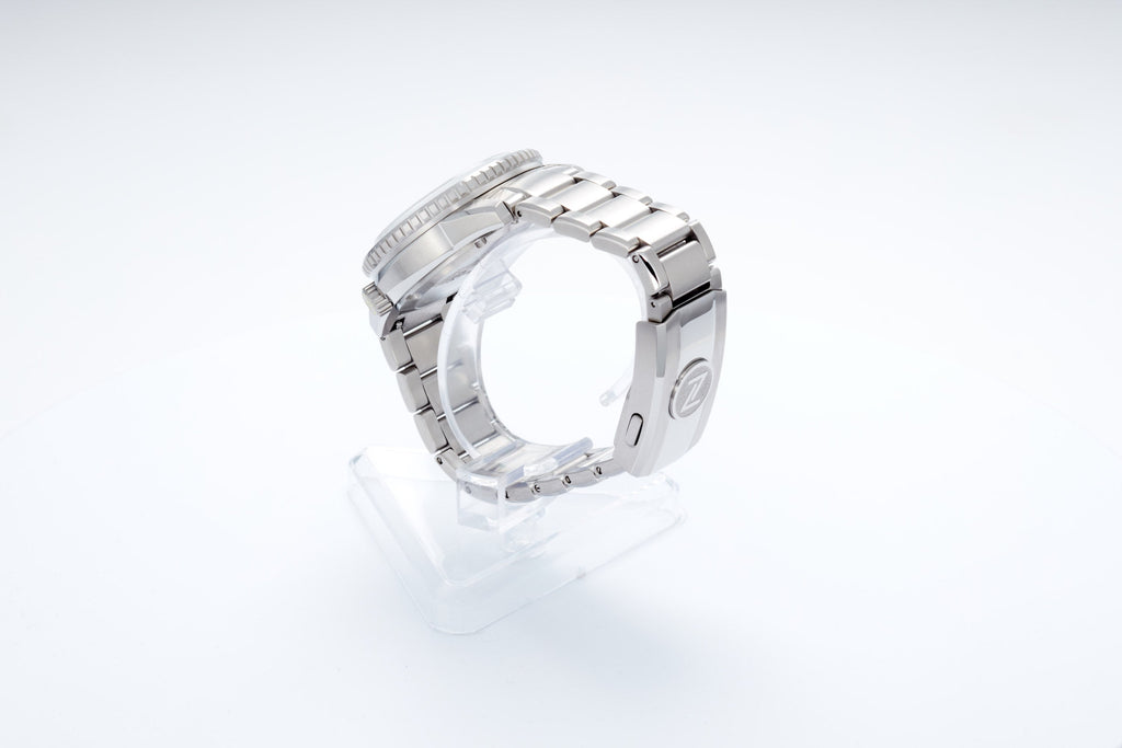 Mako 300m GMT 'Frost'