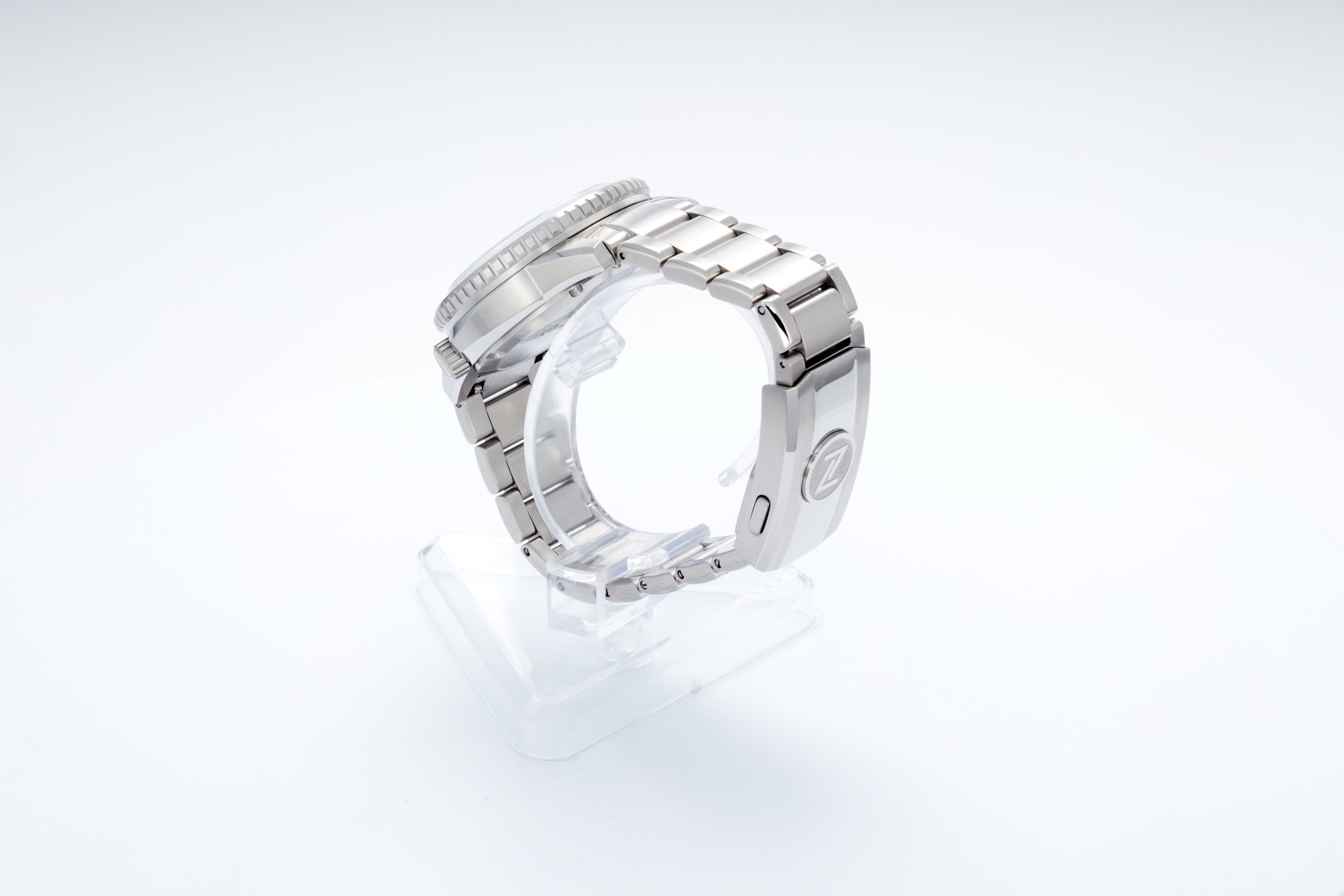 Mako 300m GMT 'Frost'