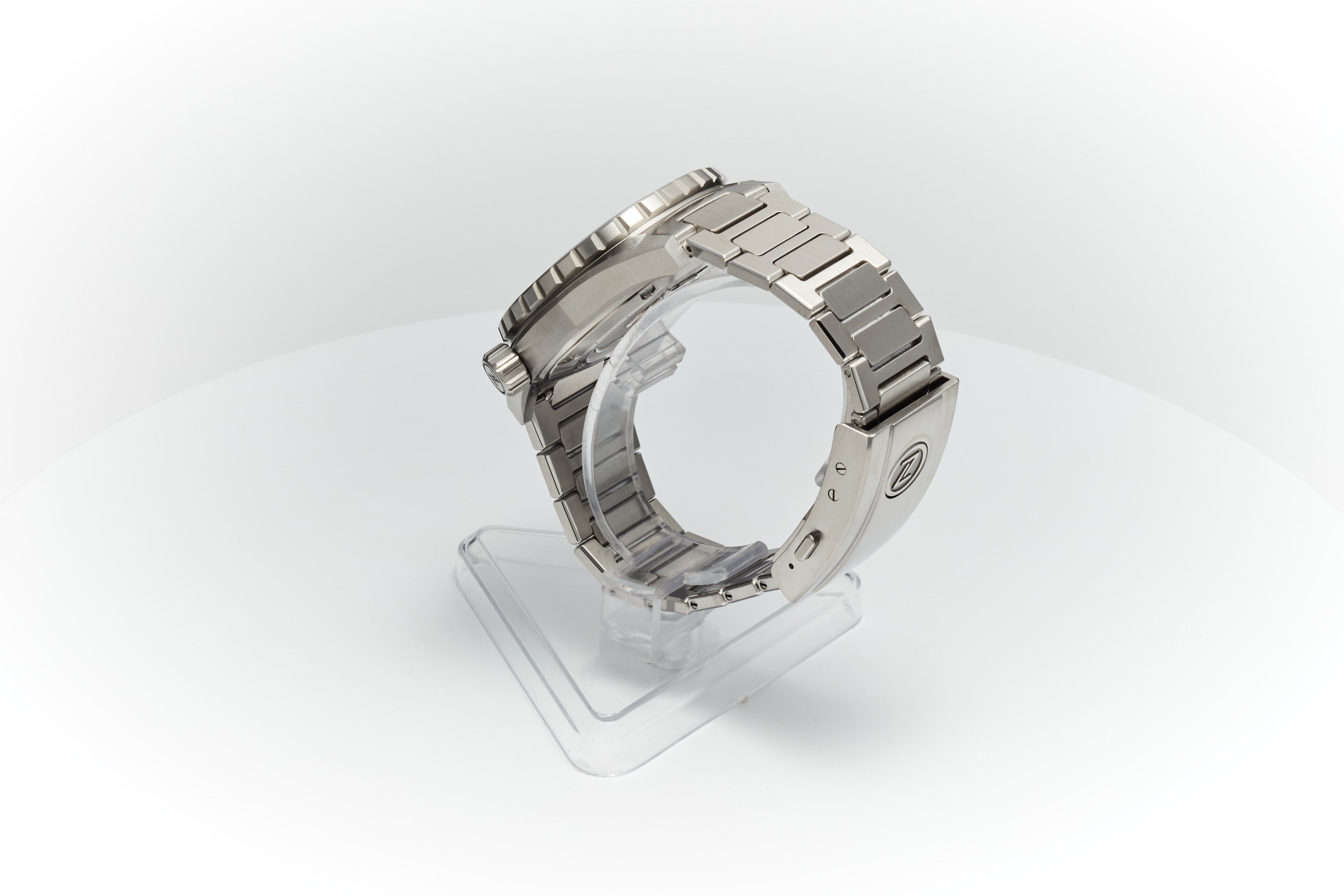 Thresher 44mm 'Azure'