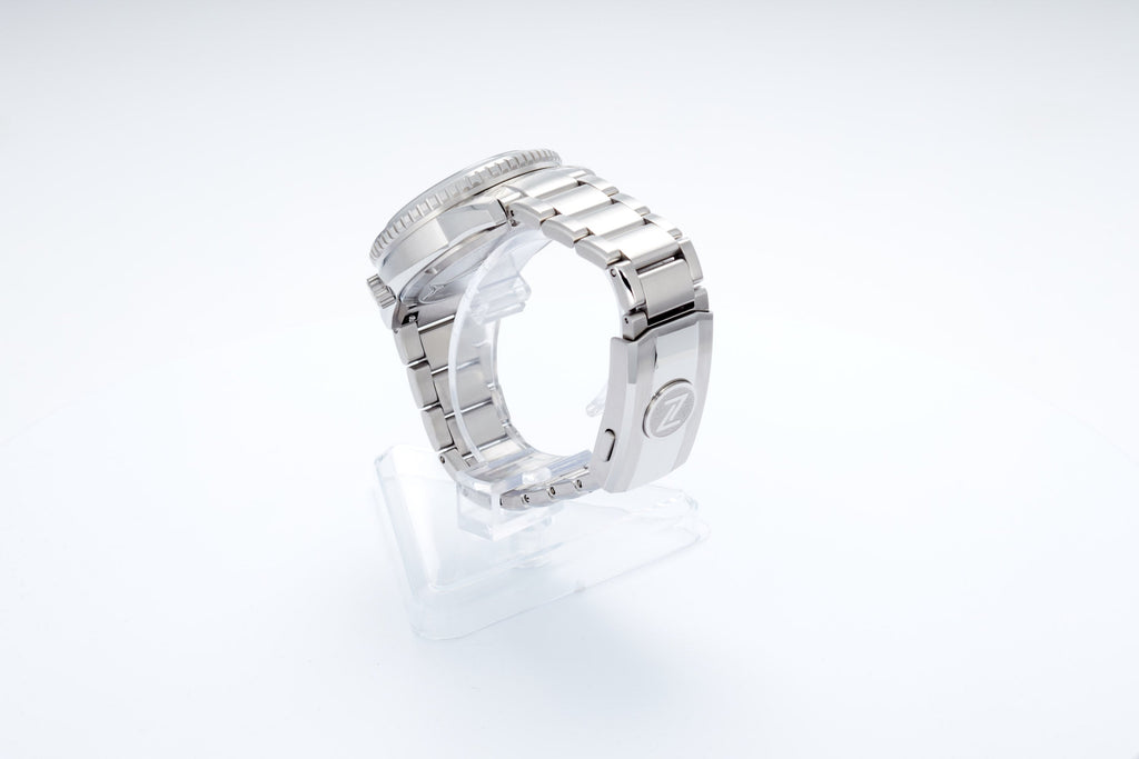 Mako 300m GMT 'Mosaic MOP'