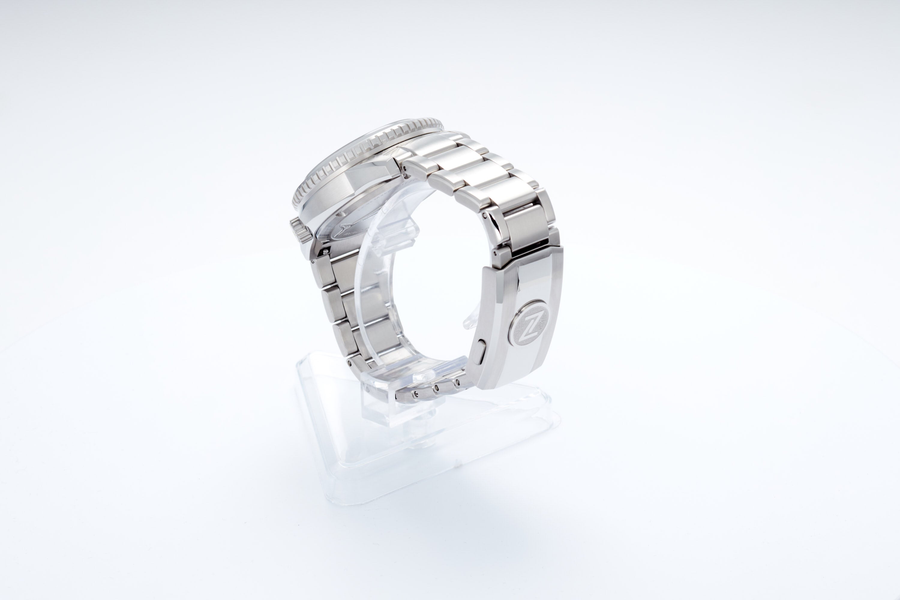 Mako 300m GMT 'Mosaic MOP'