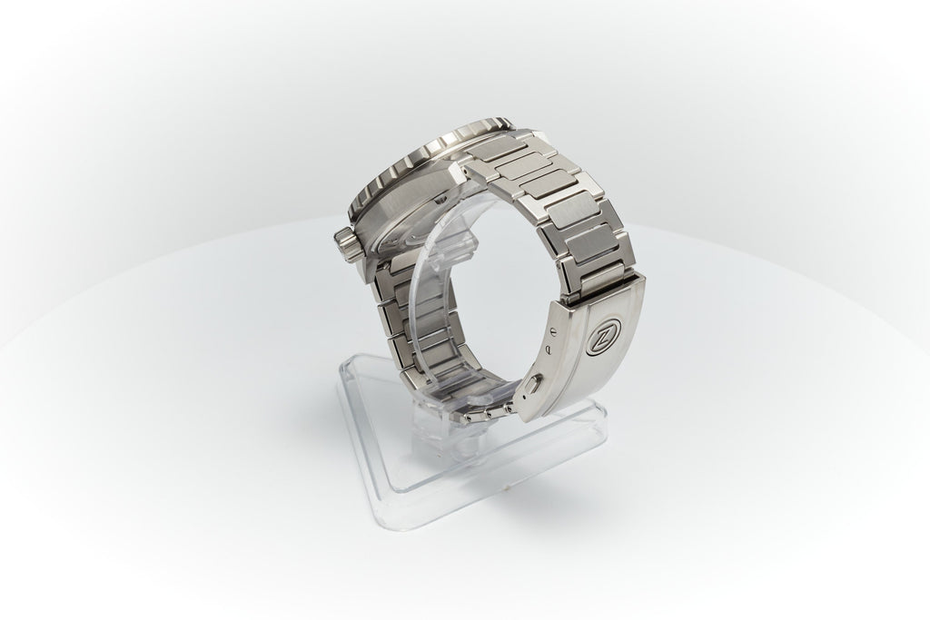 Thresher 44mm 'Azure'