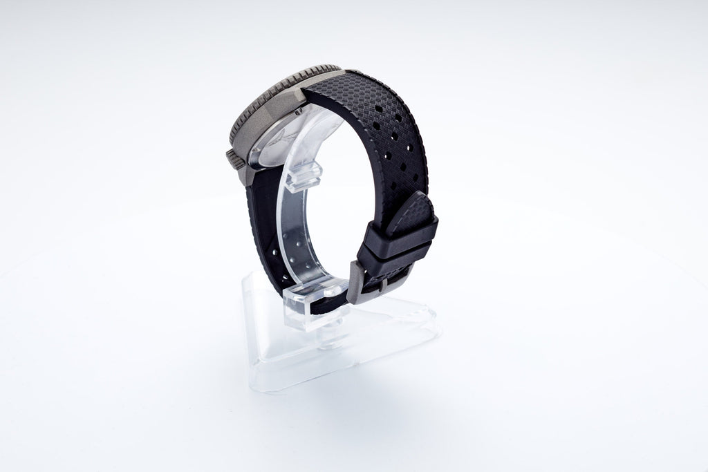 Mako 300m Diver 'Cerakote Carbon'