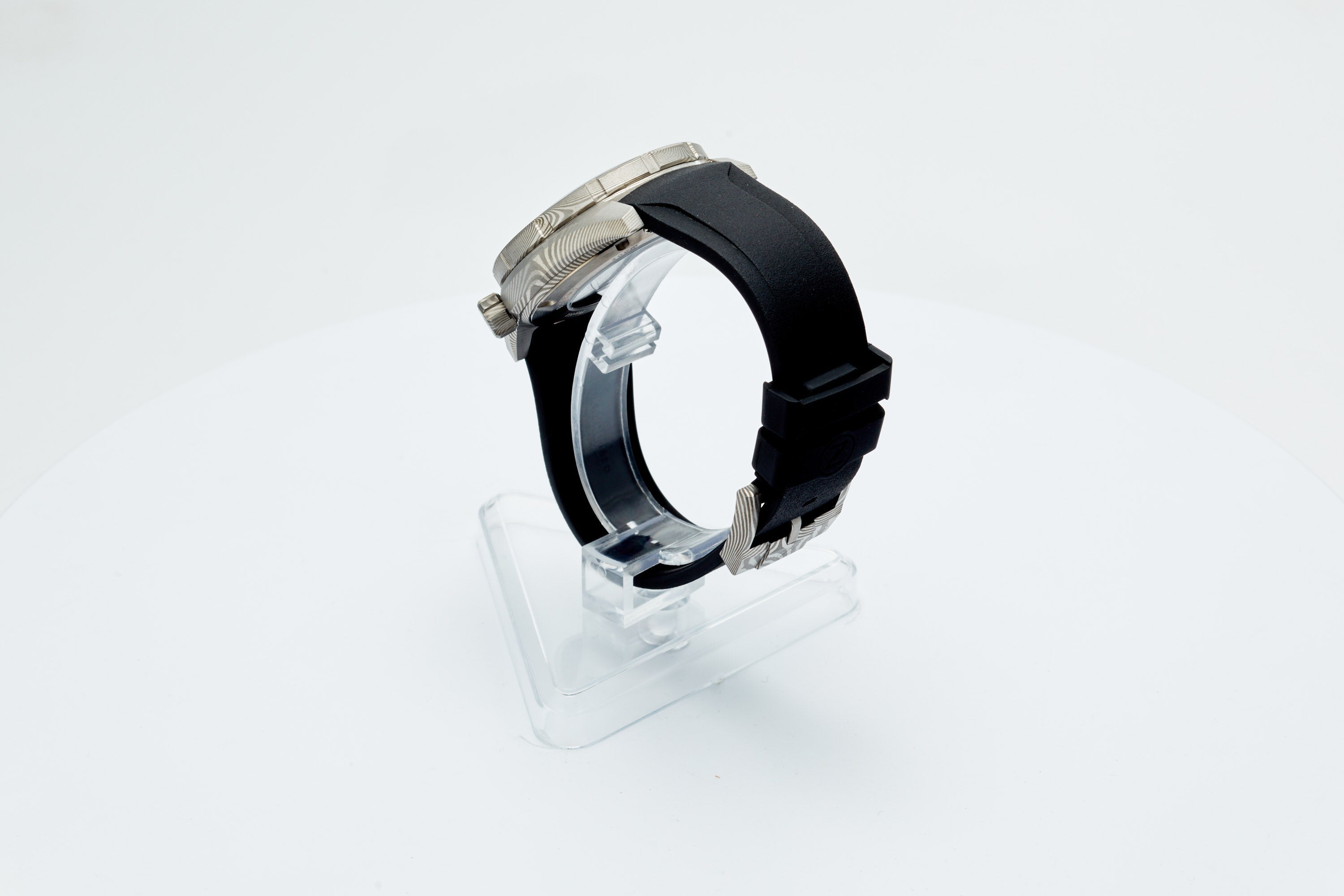 Thresher 41mm Damascus Limited Edition