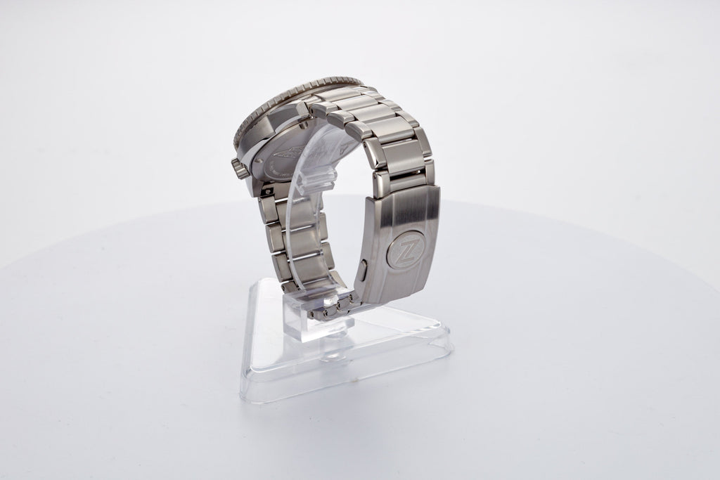 Mako 300m GMT 'Cracked Ice'