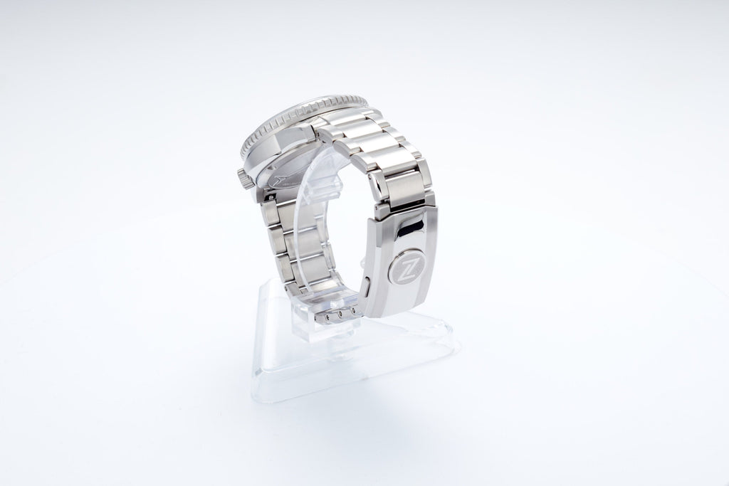 Mako 300m GMT 'Mosaic MOP'