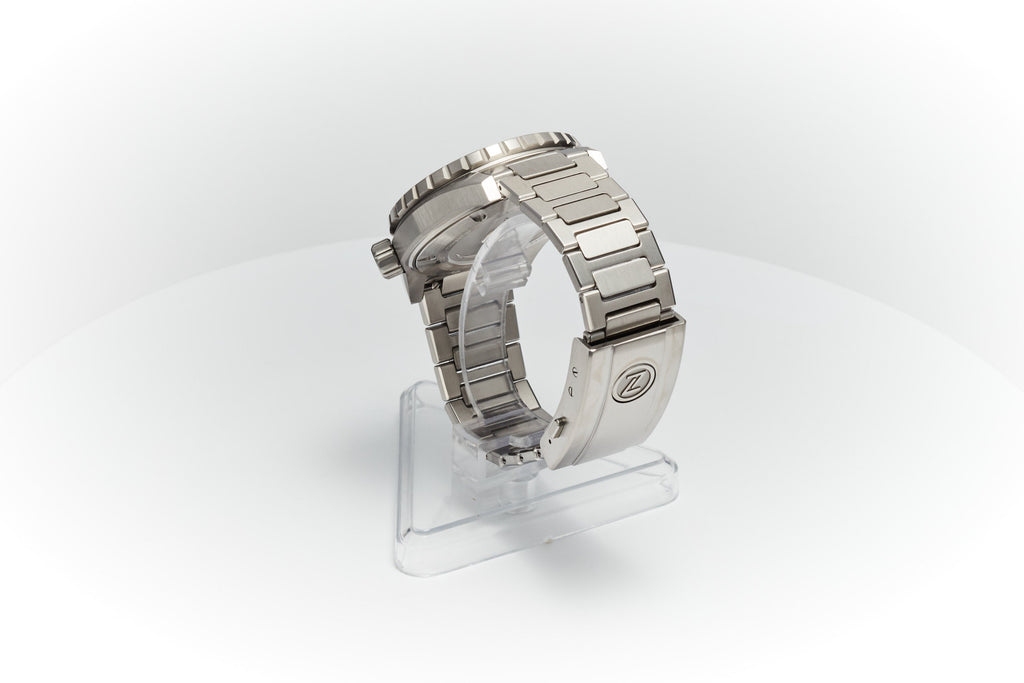 Thresher 44mm 'Azure'