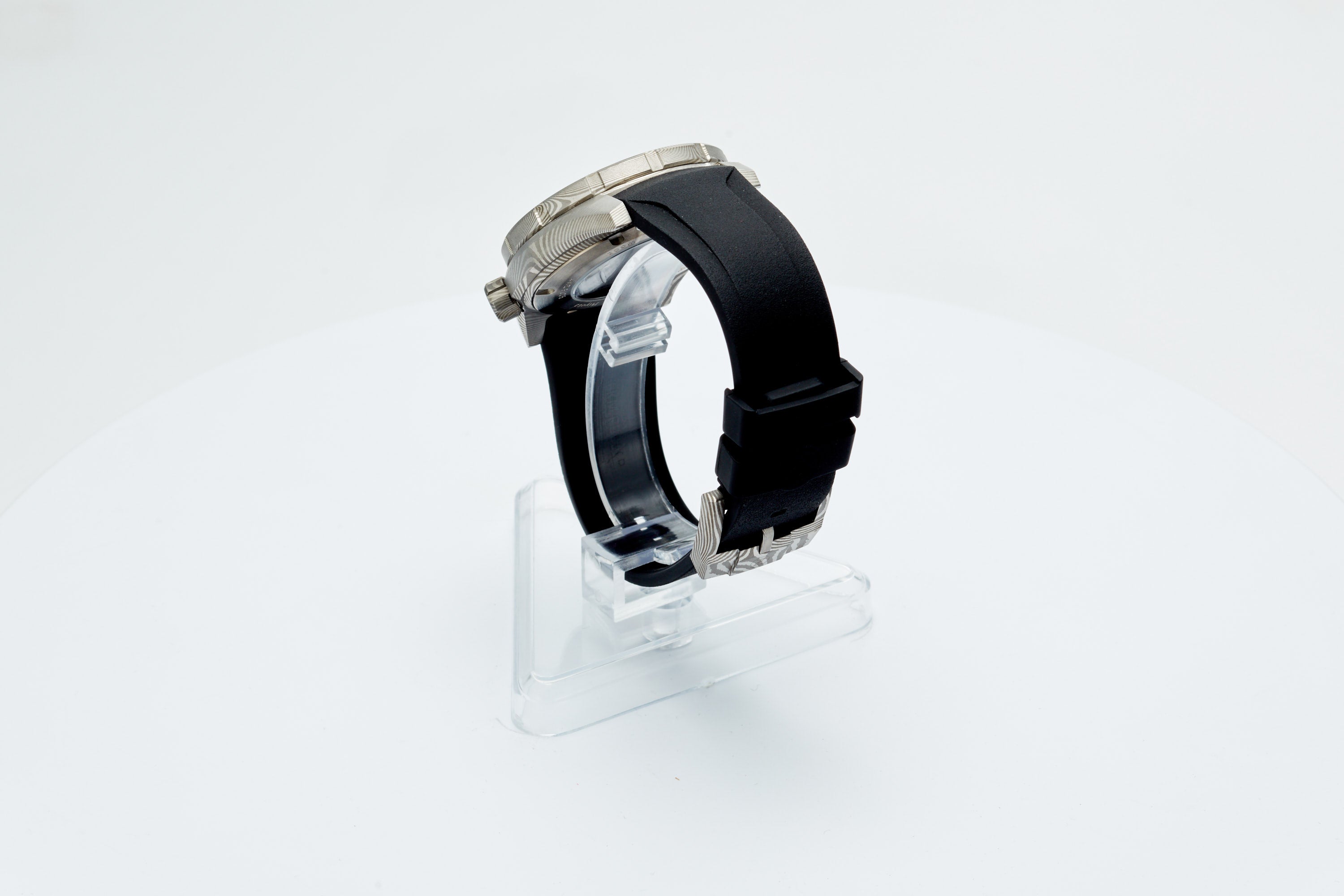 Thresher 41mm Damascus Limited Edition
