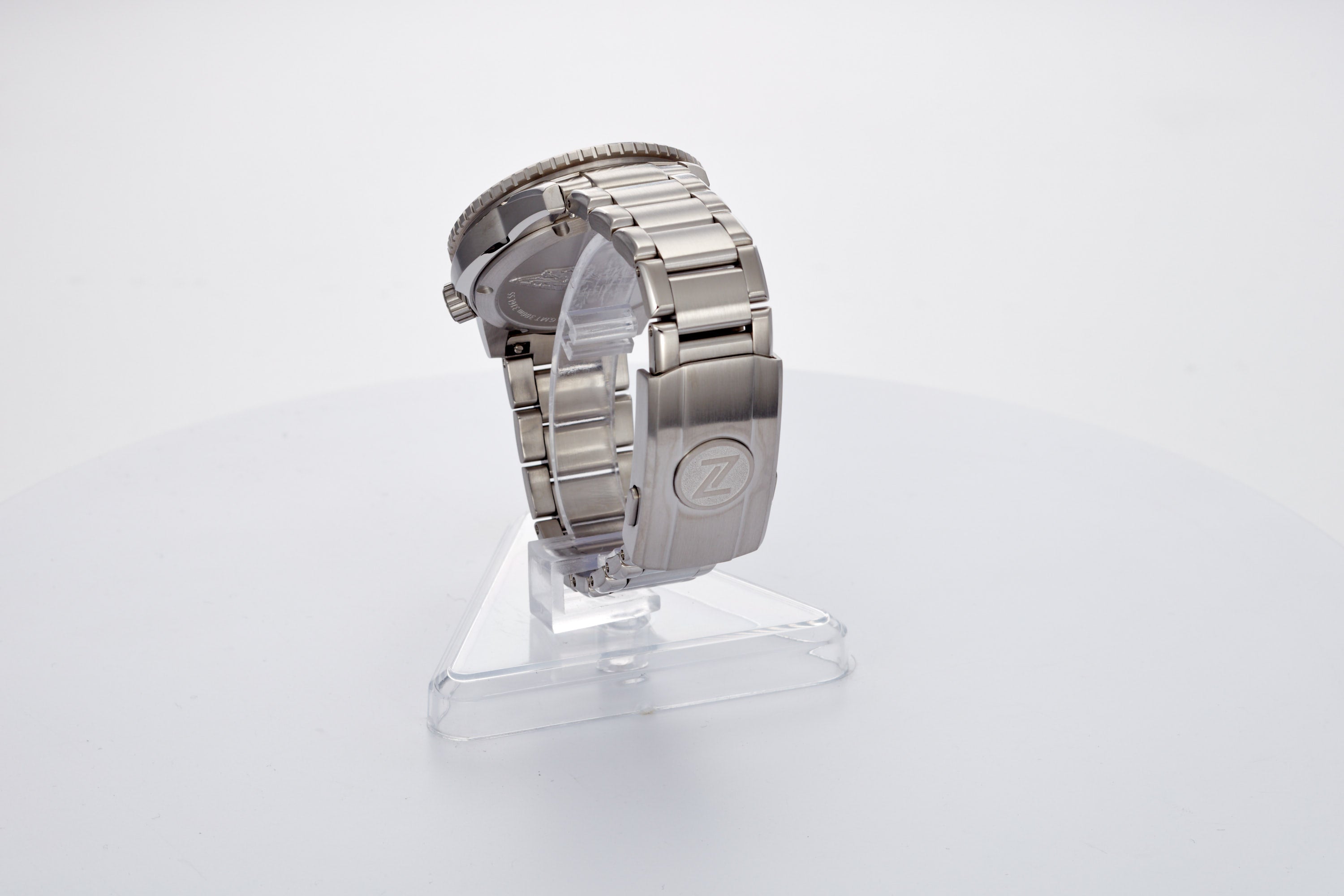 Mako 300m GMT 'Cracked Ice'