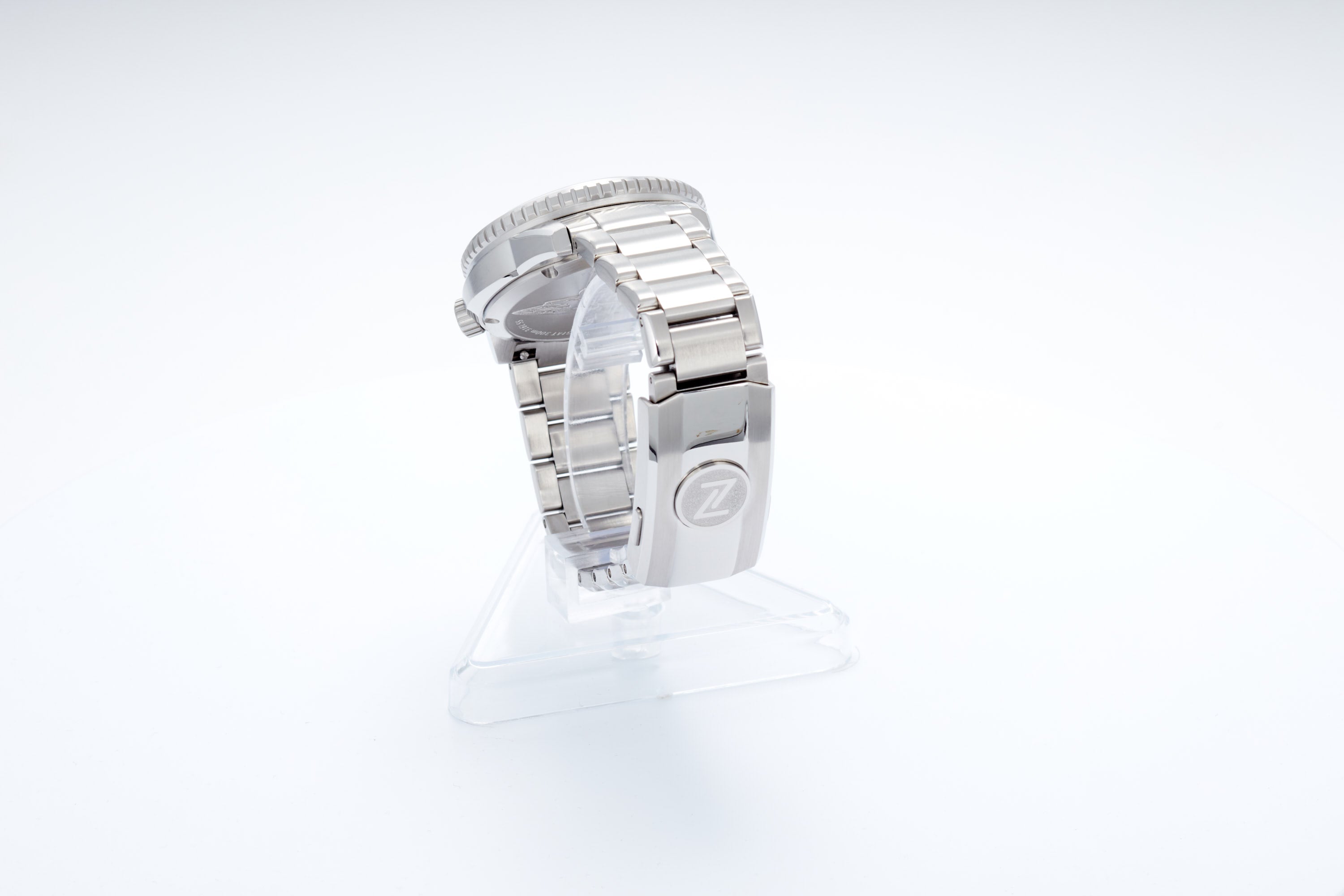 Mako 300m GMT 'Frost'