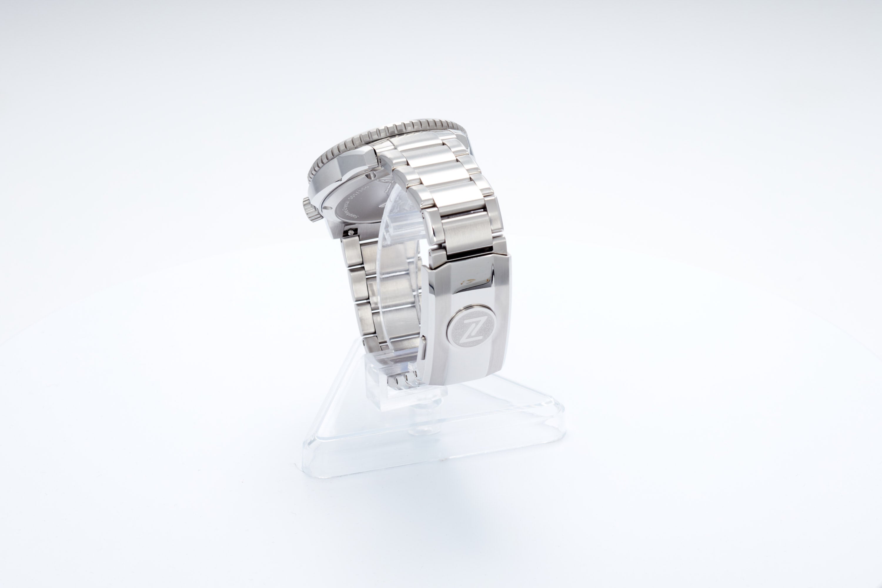 Mako 300m Diver 'Raindrop Carbon'