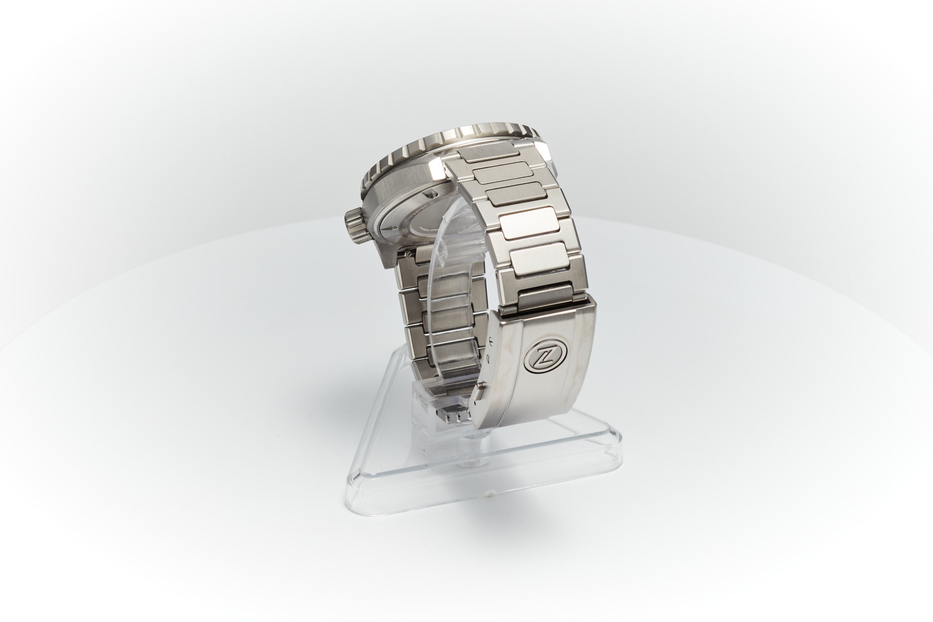 Thresher 44mm 'Azure'