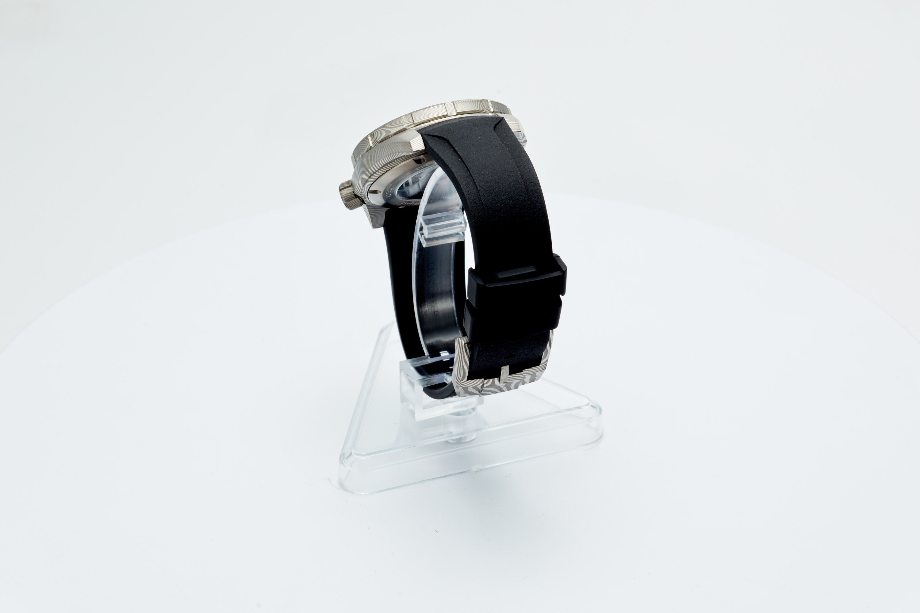 Thresher 41mm Damascus Limited Edition