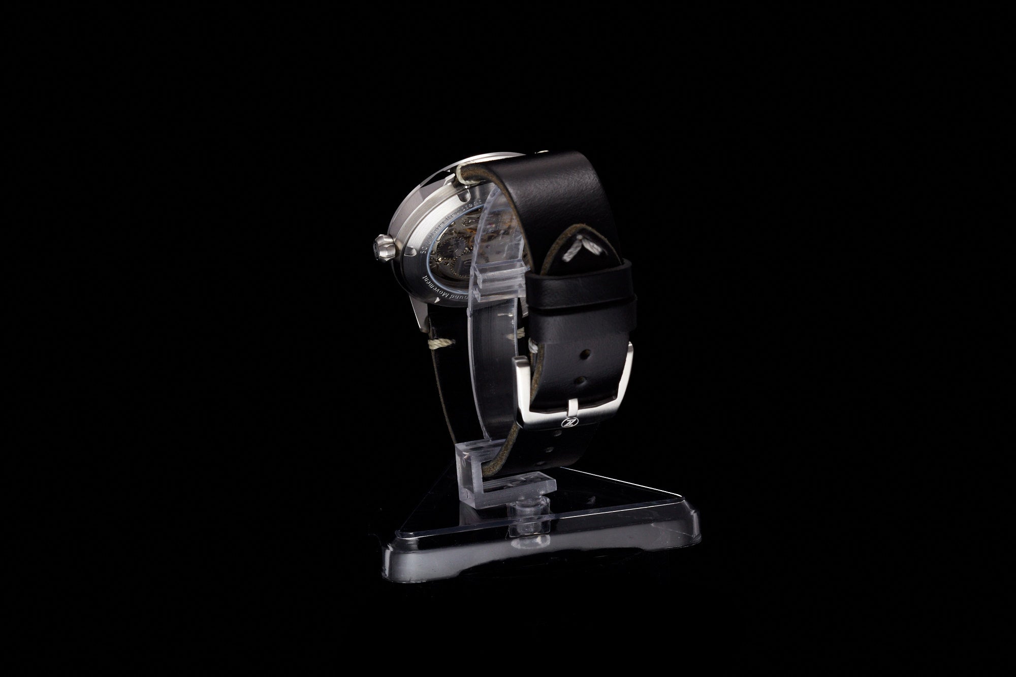 Comet 39mm 'Gold Carbon'
