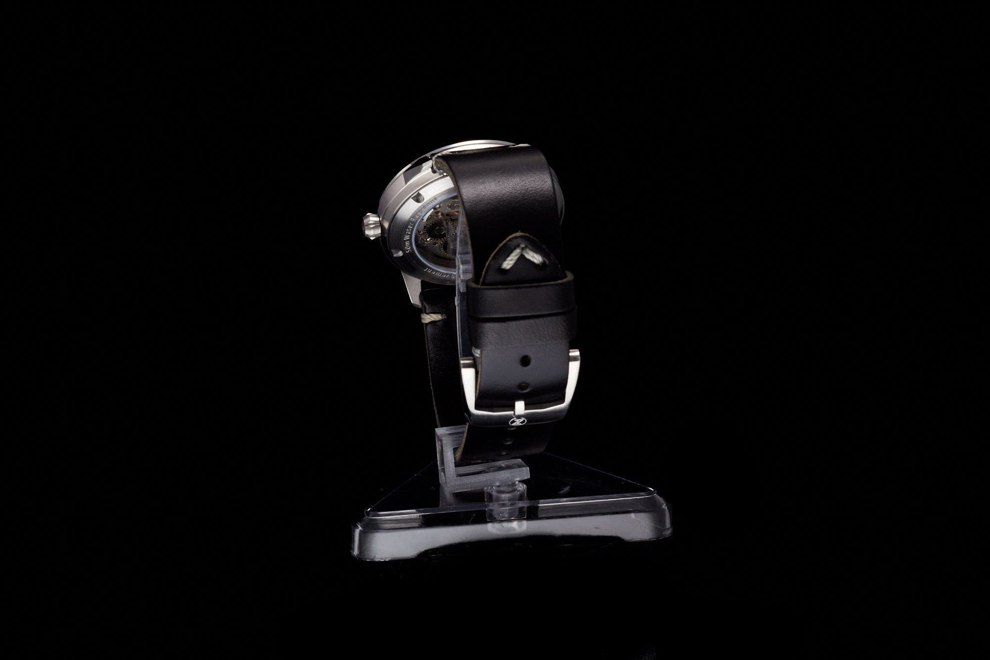 Comet 39mm 'Tuxedo'