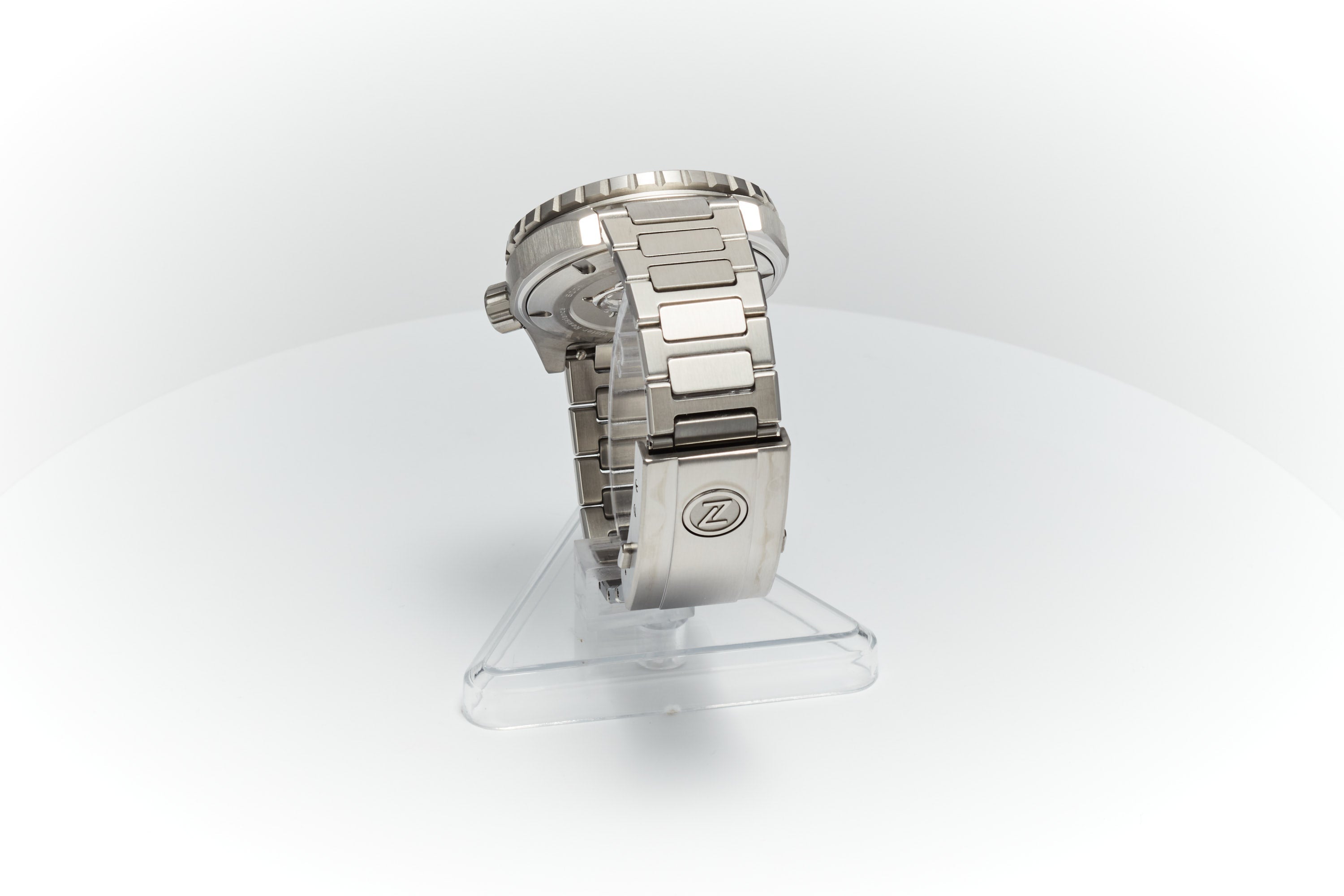 Thresher 44mm 'Agate'