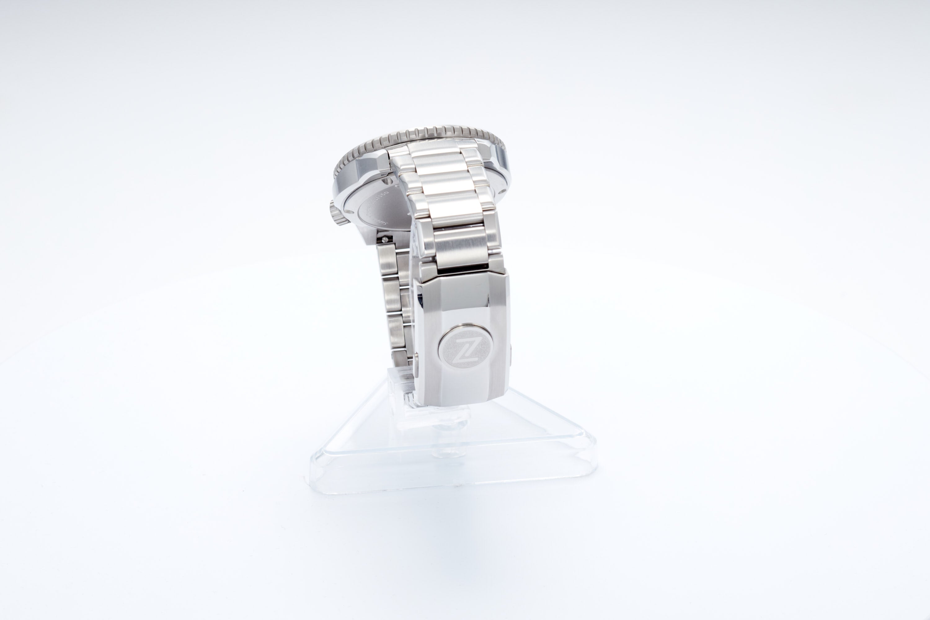 Mako 300m Diver 'Raindrop Carbon'