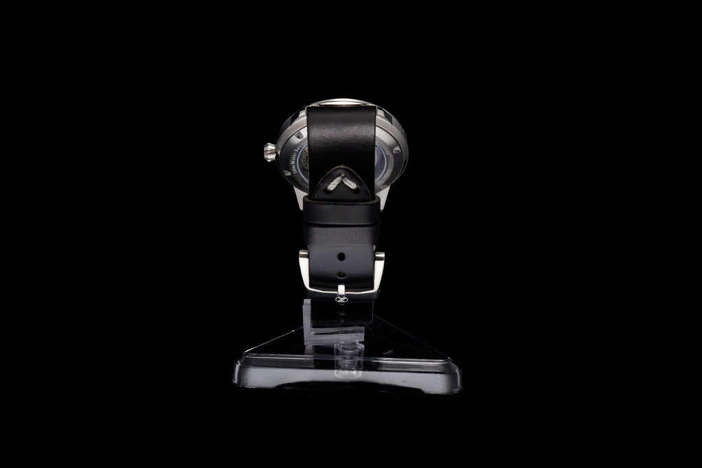 Comet 39mm 'Tuxedo'
