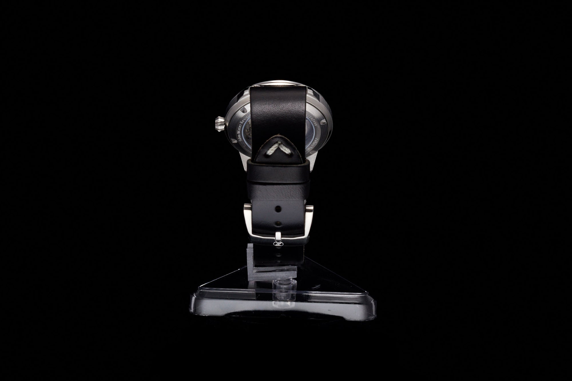 Comet 39mm 'Tuxedo'