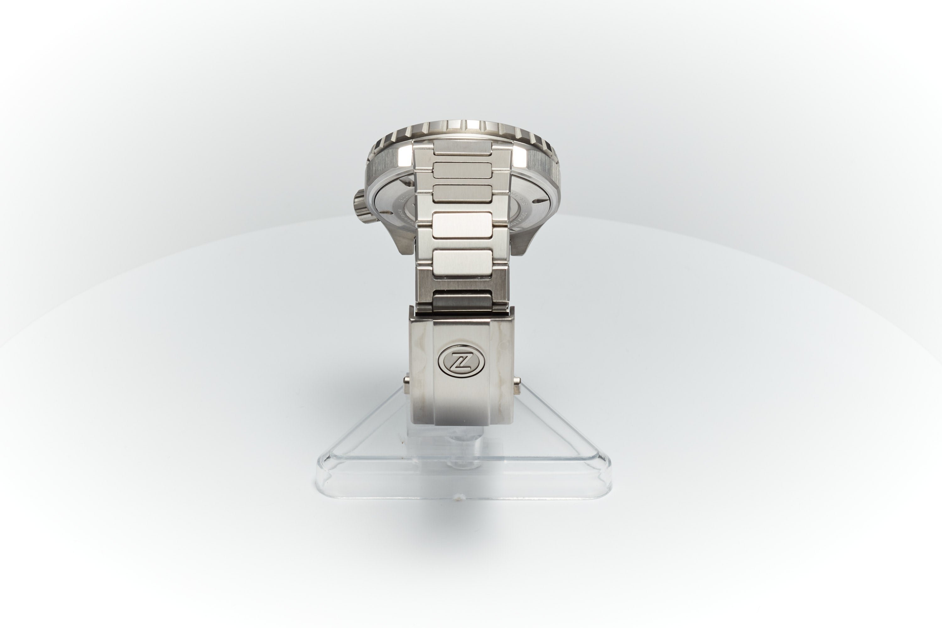 Thresher 44mm 'Agate'