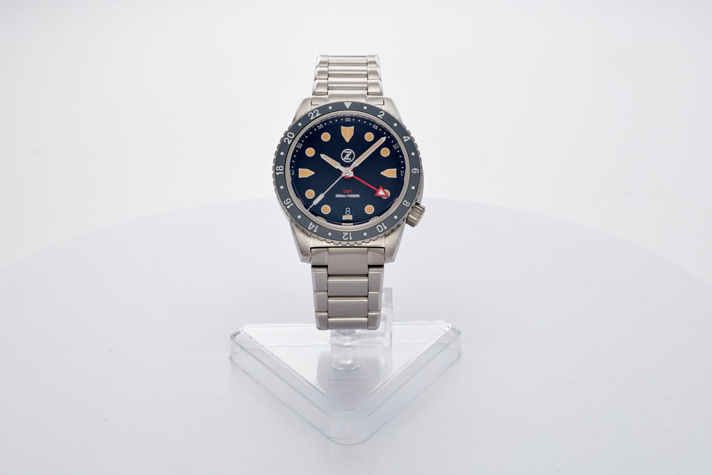 Mako 300m GMT 'Vintage Black'