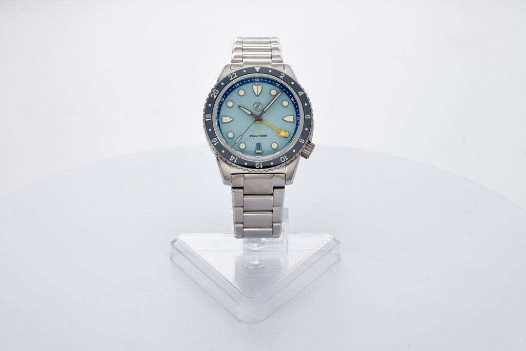 Mako 300m GMT 'Sky Blue'