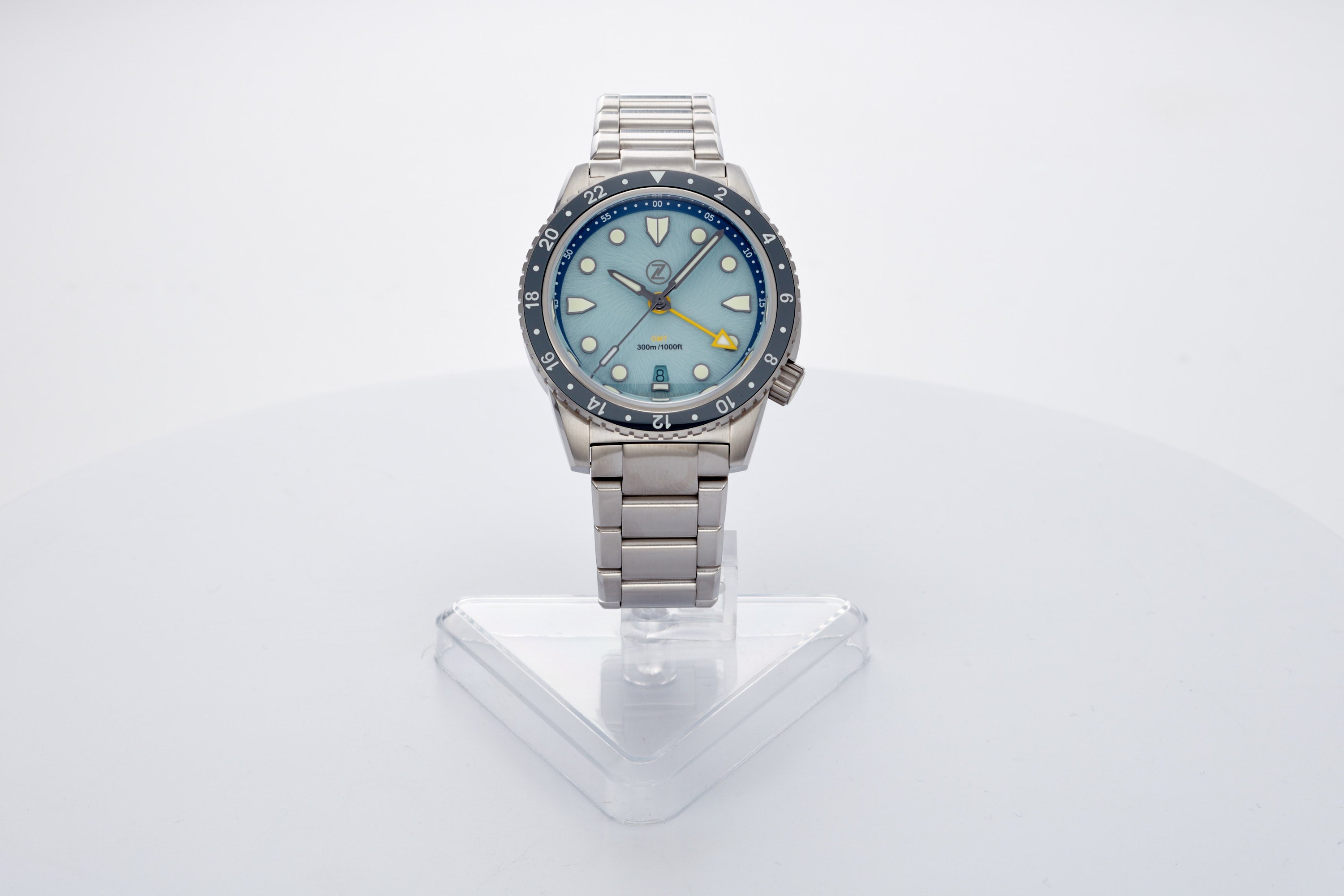 Mako 300m GMT 'Sky Blue'