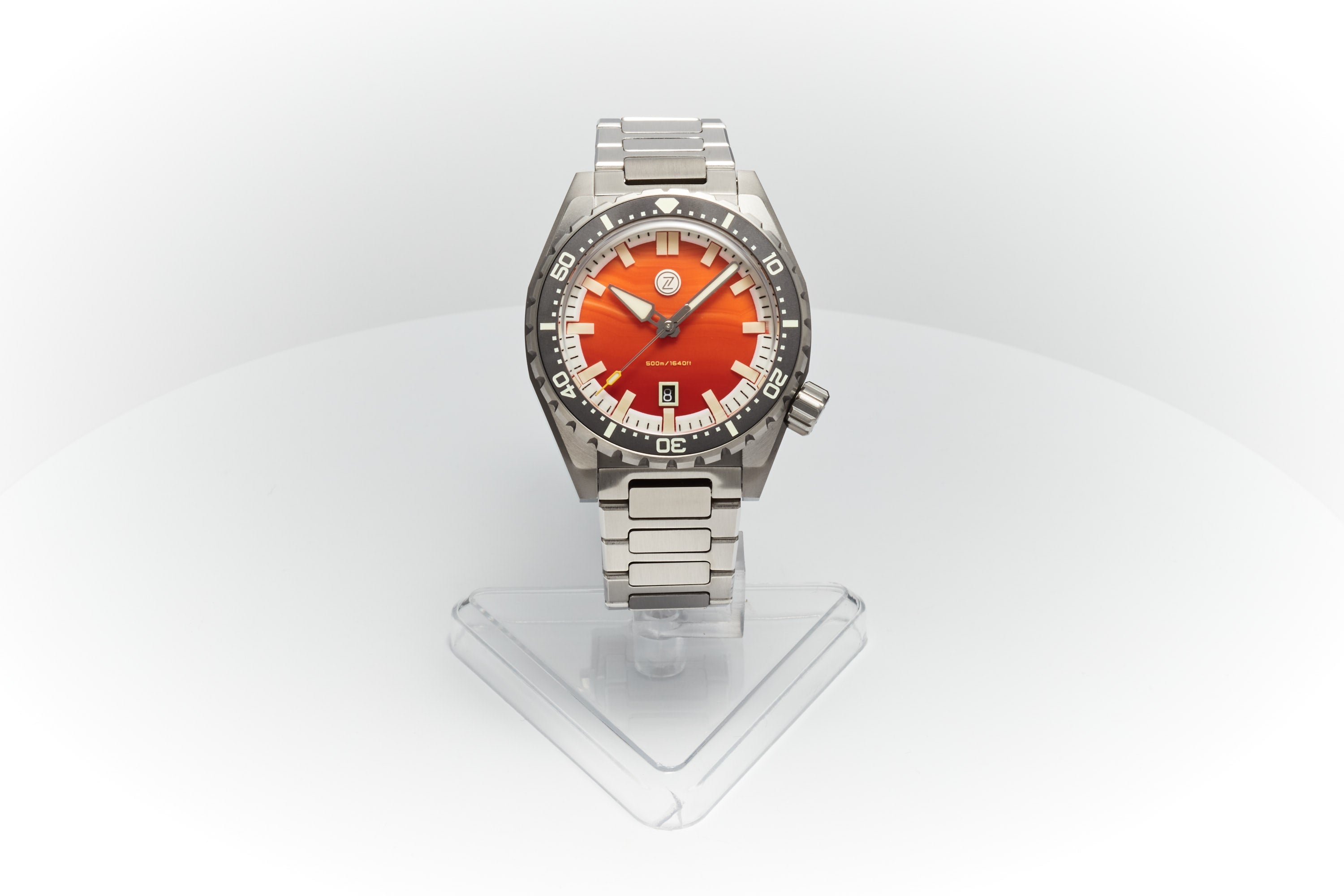 Thresher 44mm 'Agate'
