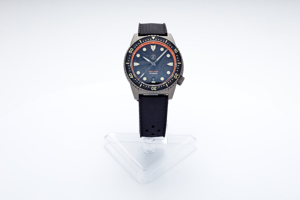 Mako 300m Diver 'Cerakote Carbon'