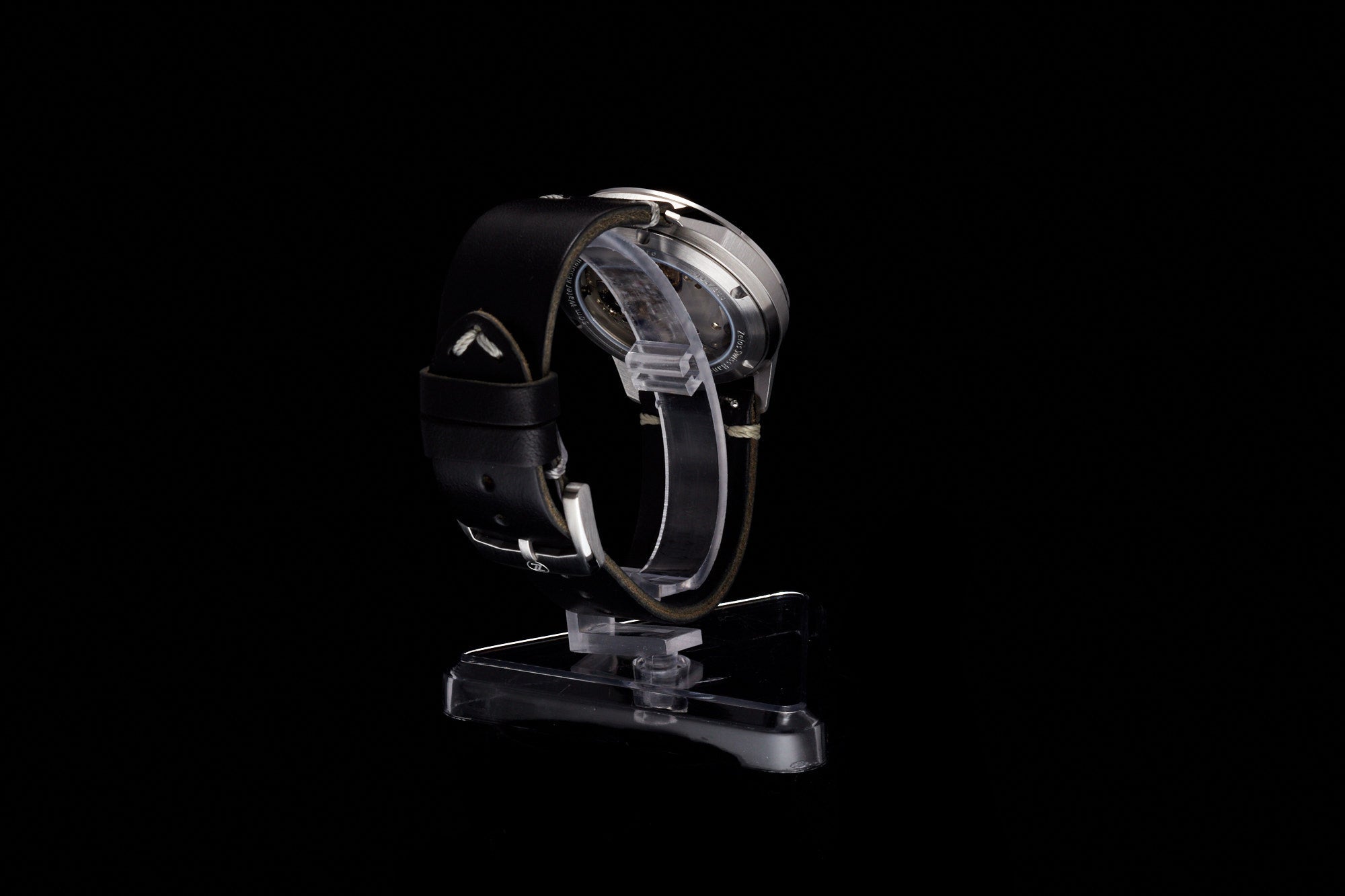 Comet 39mm 'Tuxedo'
