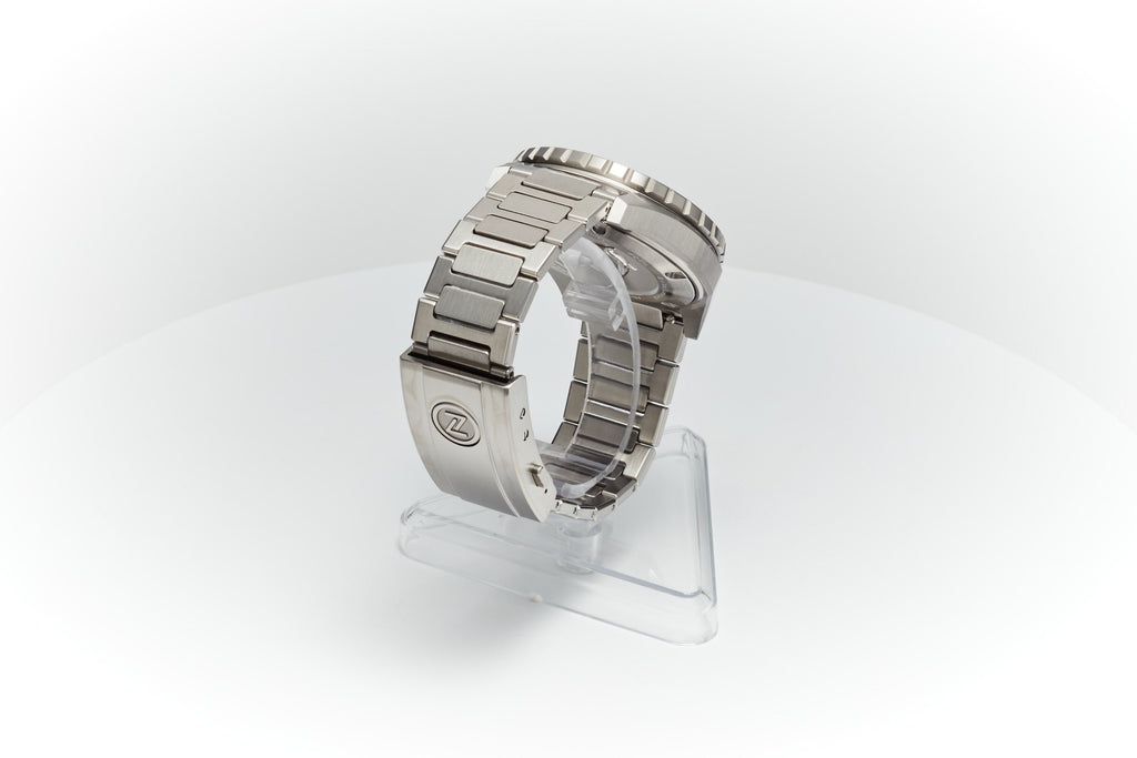 Thresher 44mm 'Azure'