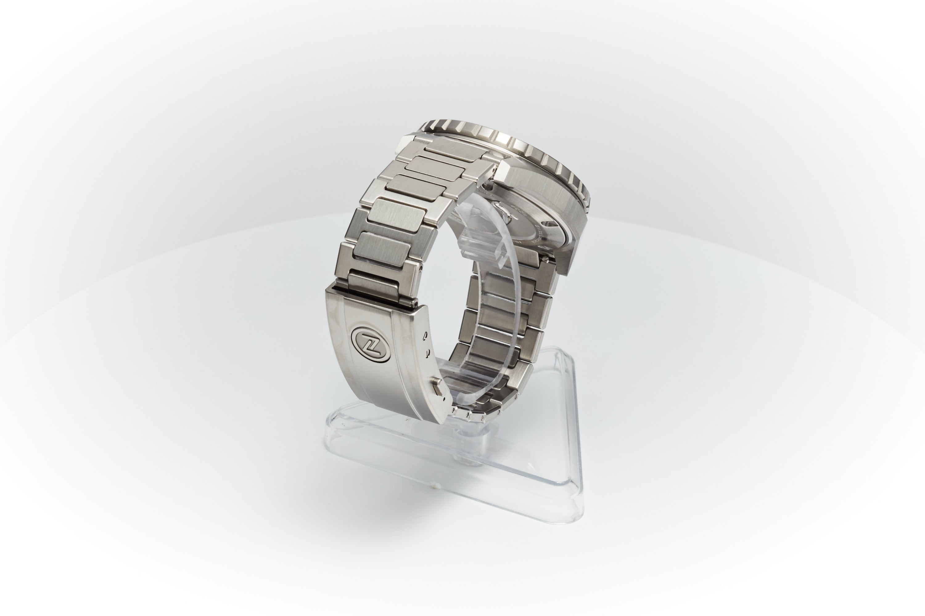 Thresher 44mm 'Azure'
